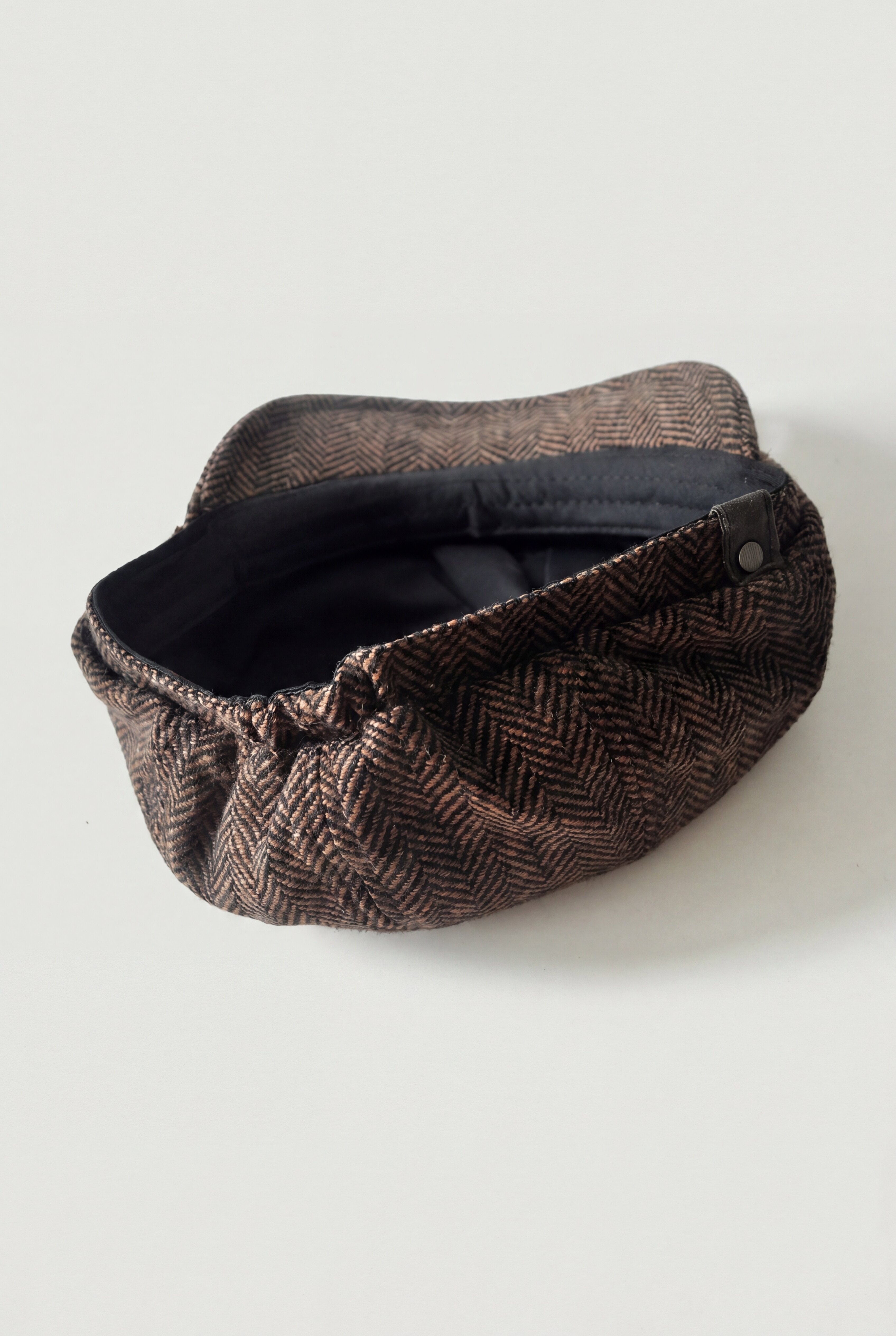 ARLENO OCTAGON CAP - HERRINGBONE COFFEE