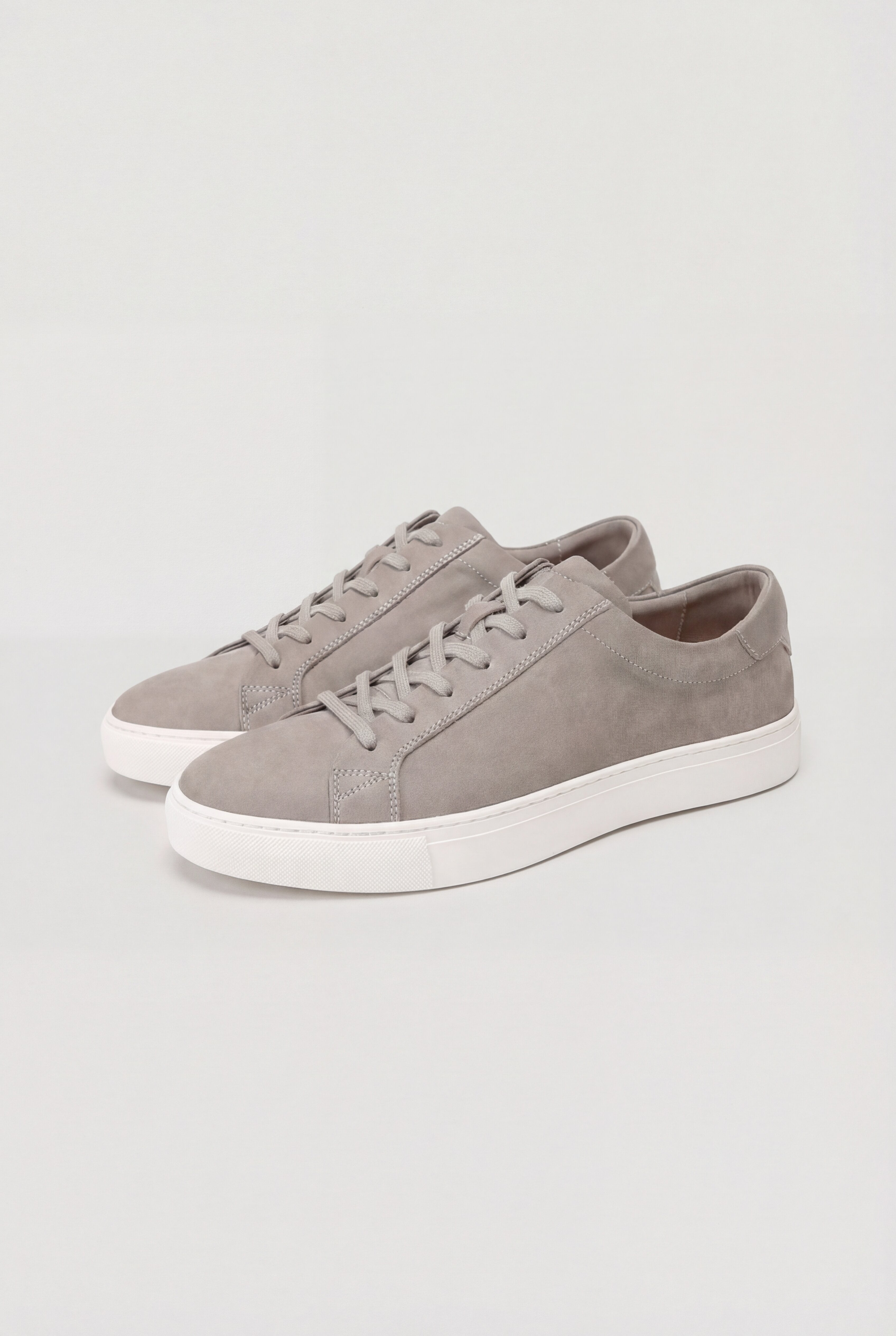 ARVEXO LEATHER LACE-UP SNEAKERS – GRAY