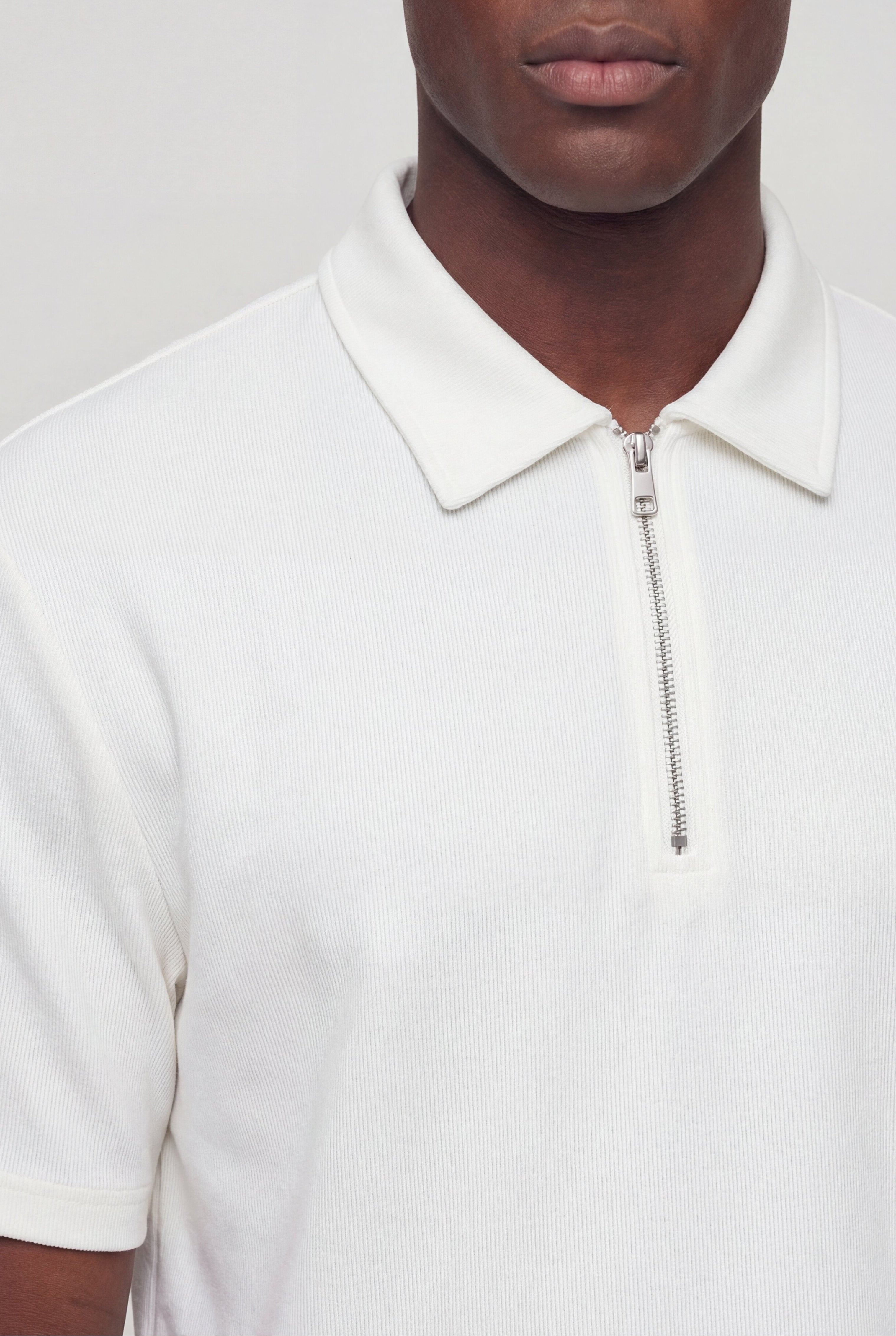 AZERON ZIP POLO T-SHIRT – WHITE