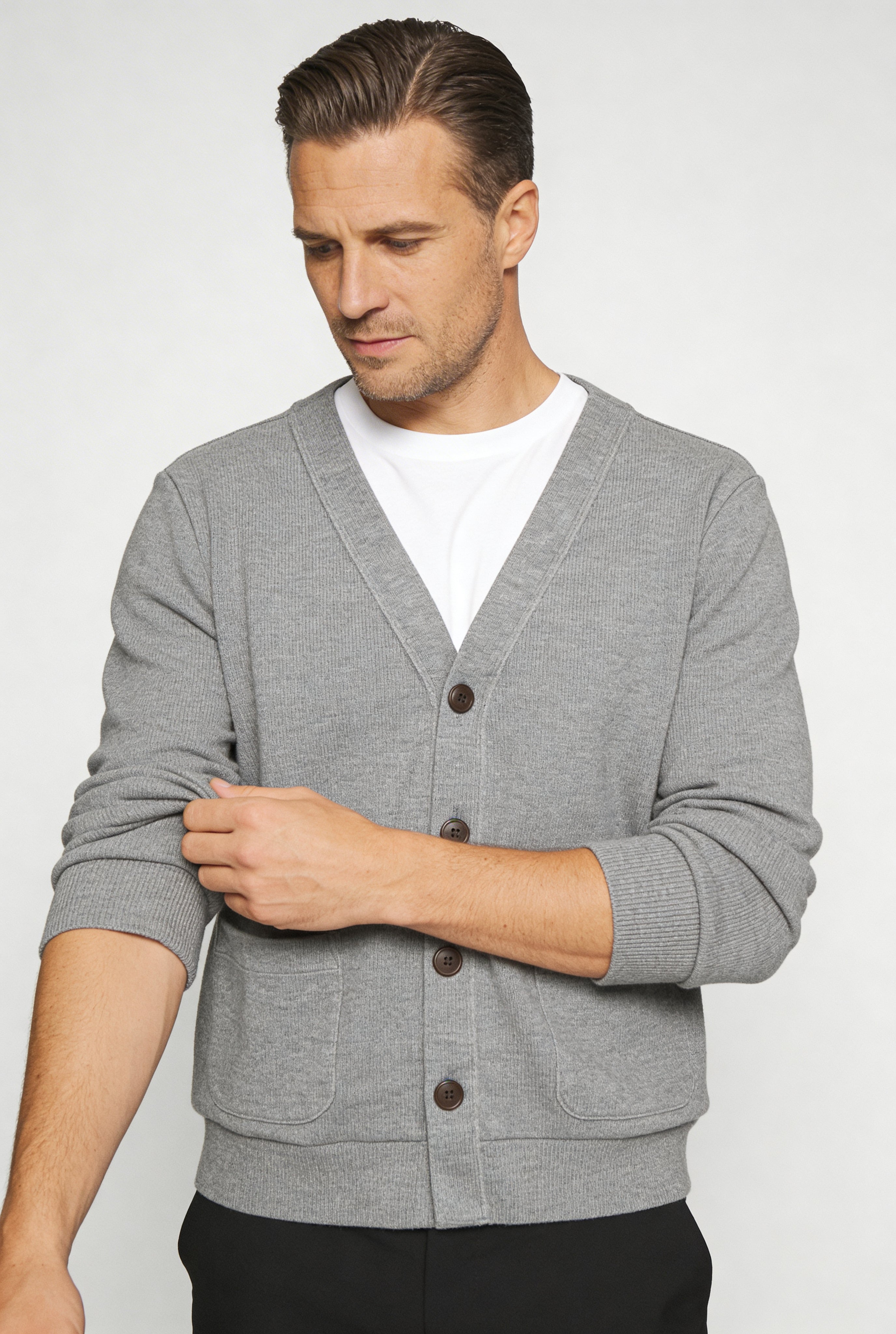 BREVAN V-NECK KNIT CARDIGAN – GRAY