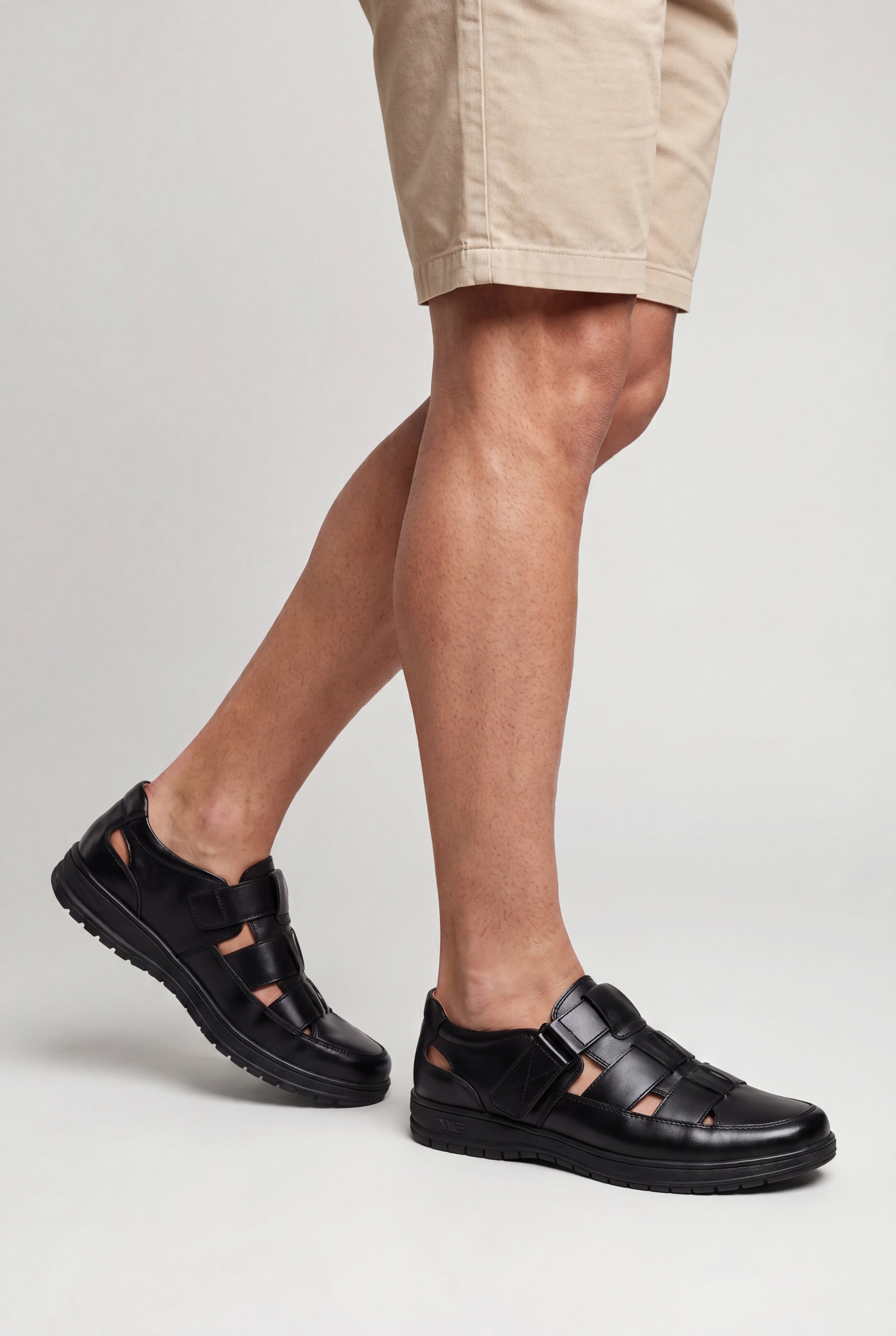 CASUAL BUSINESS SANDALS - BLACK