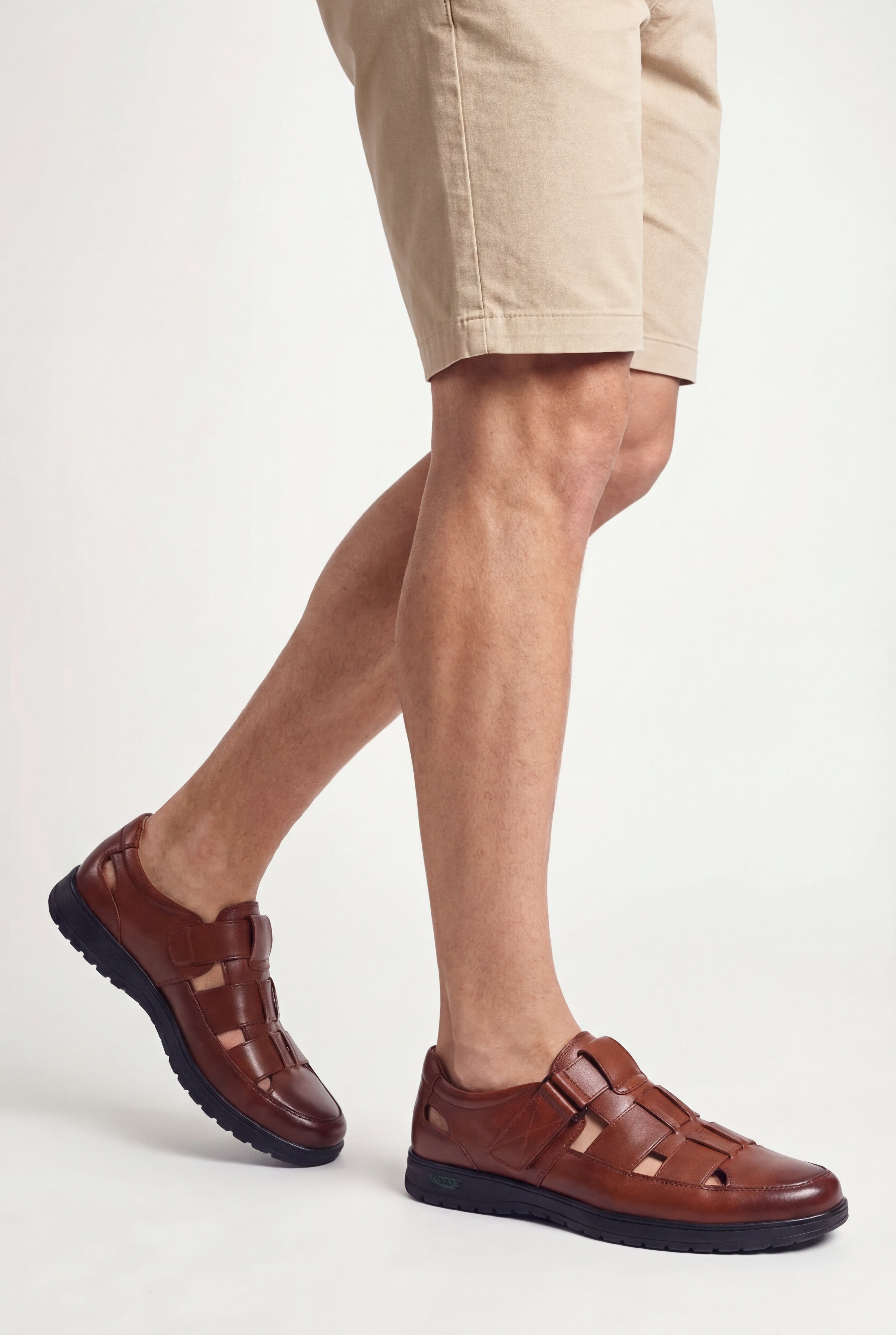 CASUAL BUSINESS SANDALS - BROWN