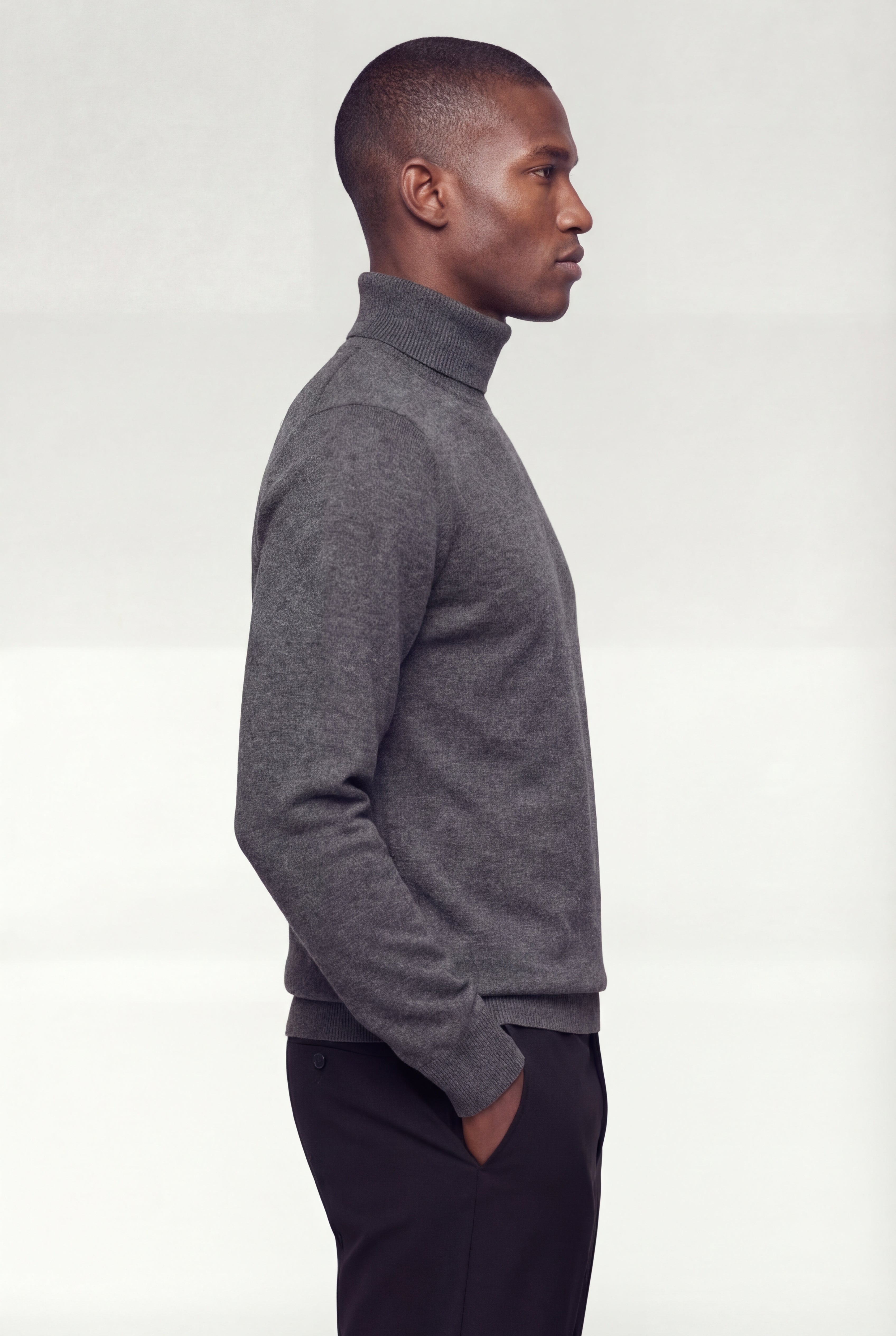 ELVAREN TURTLENECK SWEATER – DARK GRAY