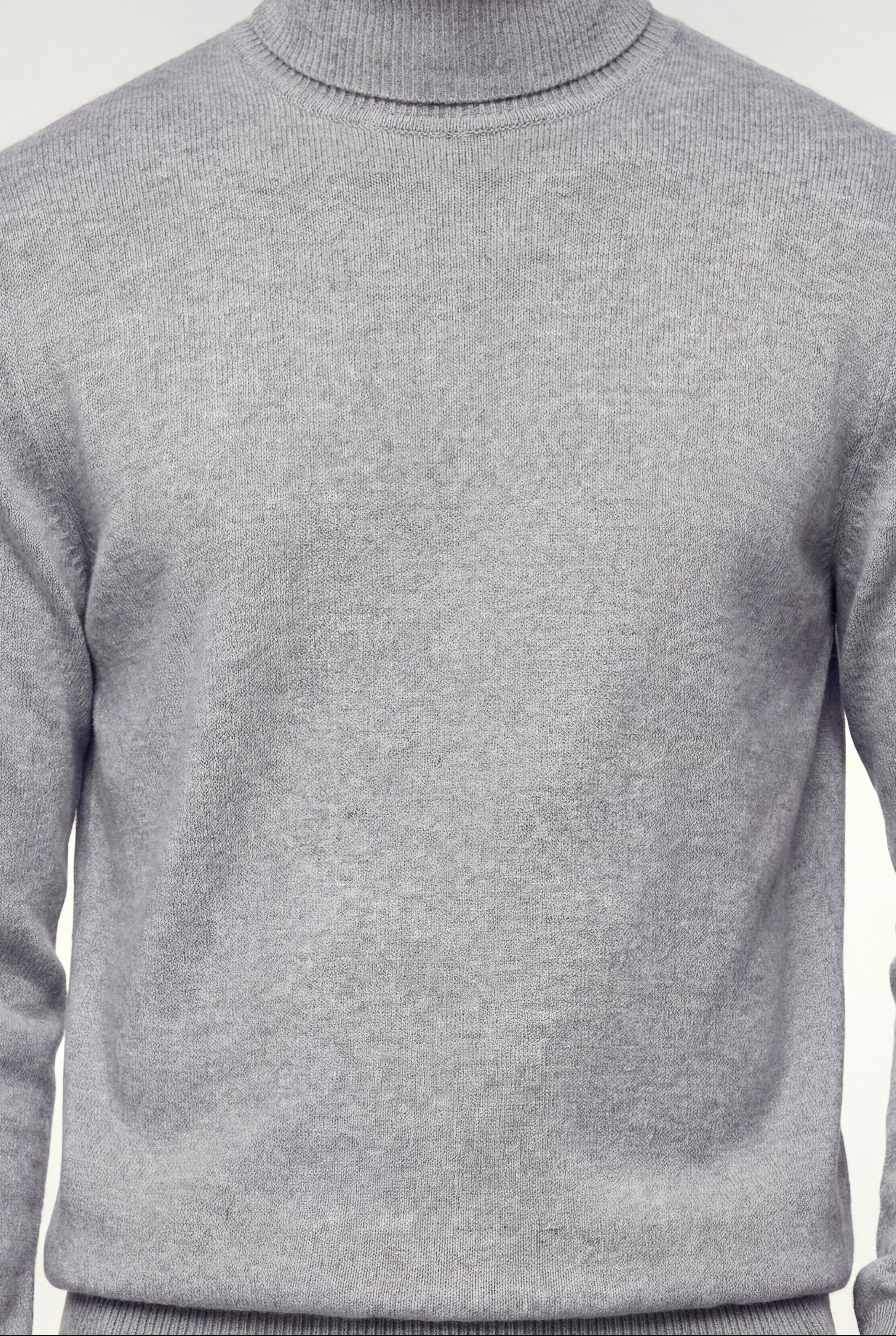 ELVAREN TURTLENECK SWEATER – GRAY