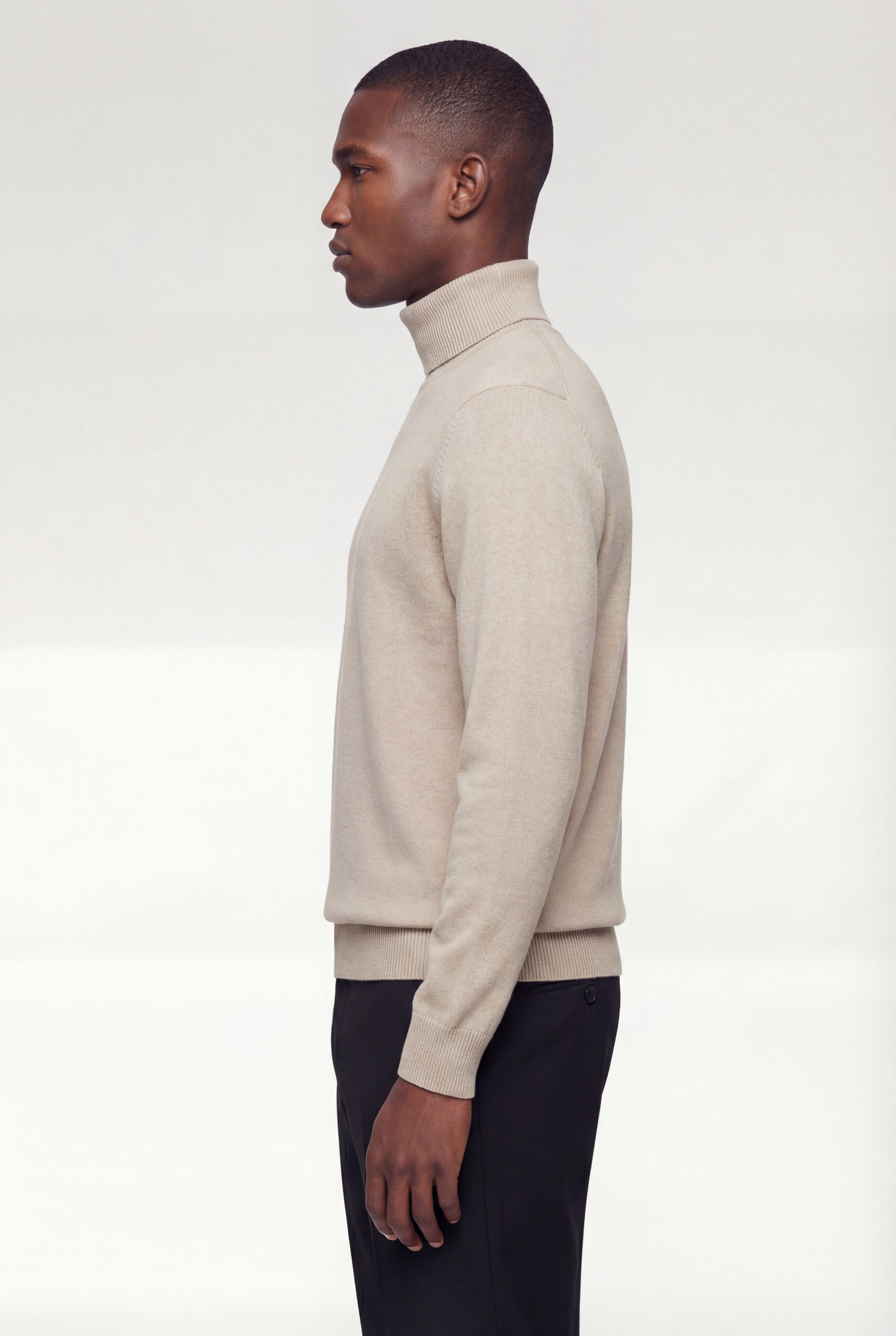 ELVAREN TURTLENECK SWEATER – KHAKI