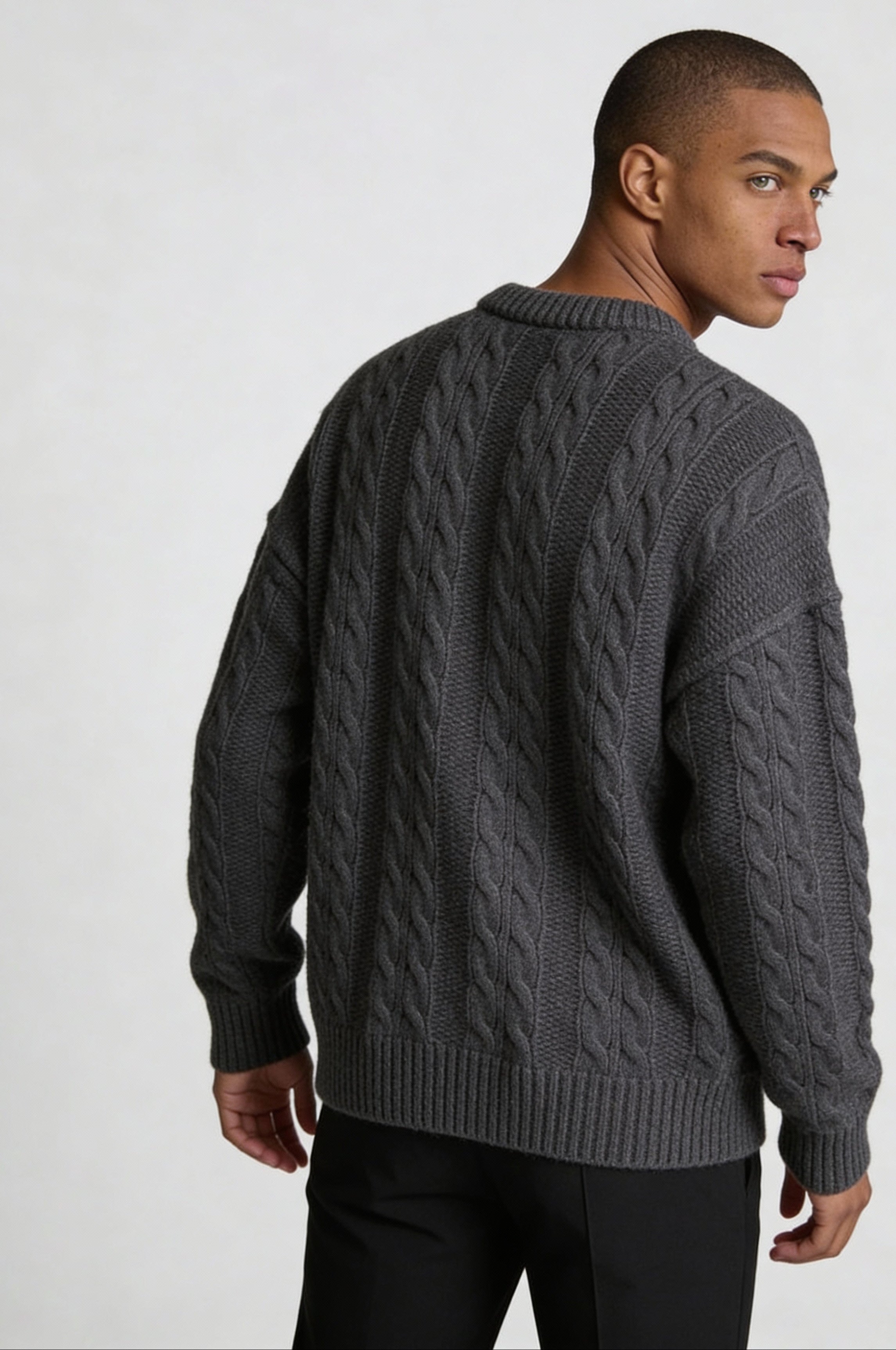 KAVIRO CABLE KNIT SWEATER – GRAY