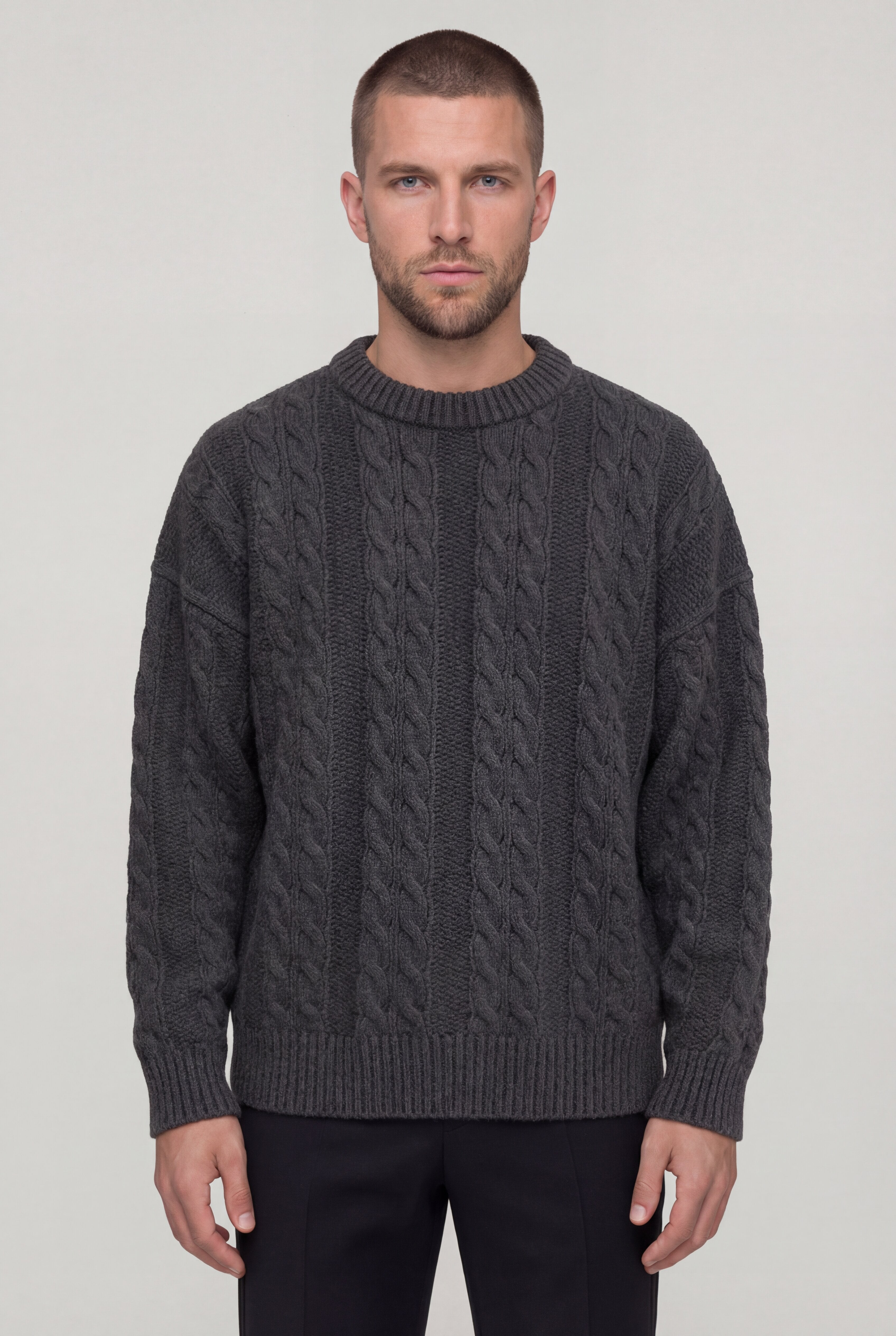 KAVIRO CABLE KNIT SWEATER – GRAY