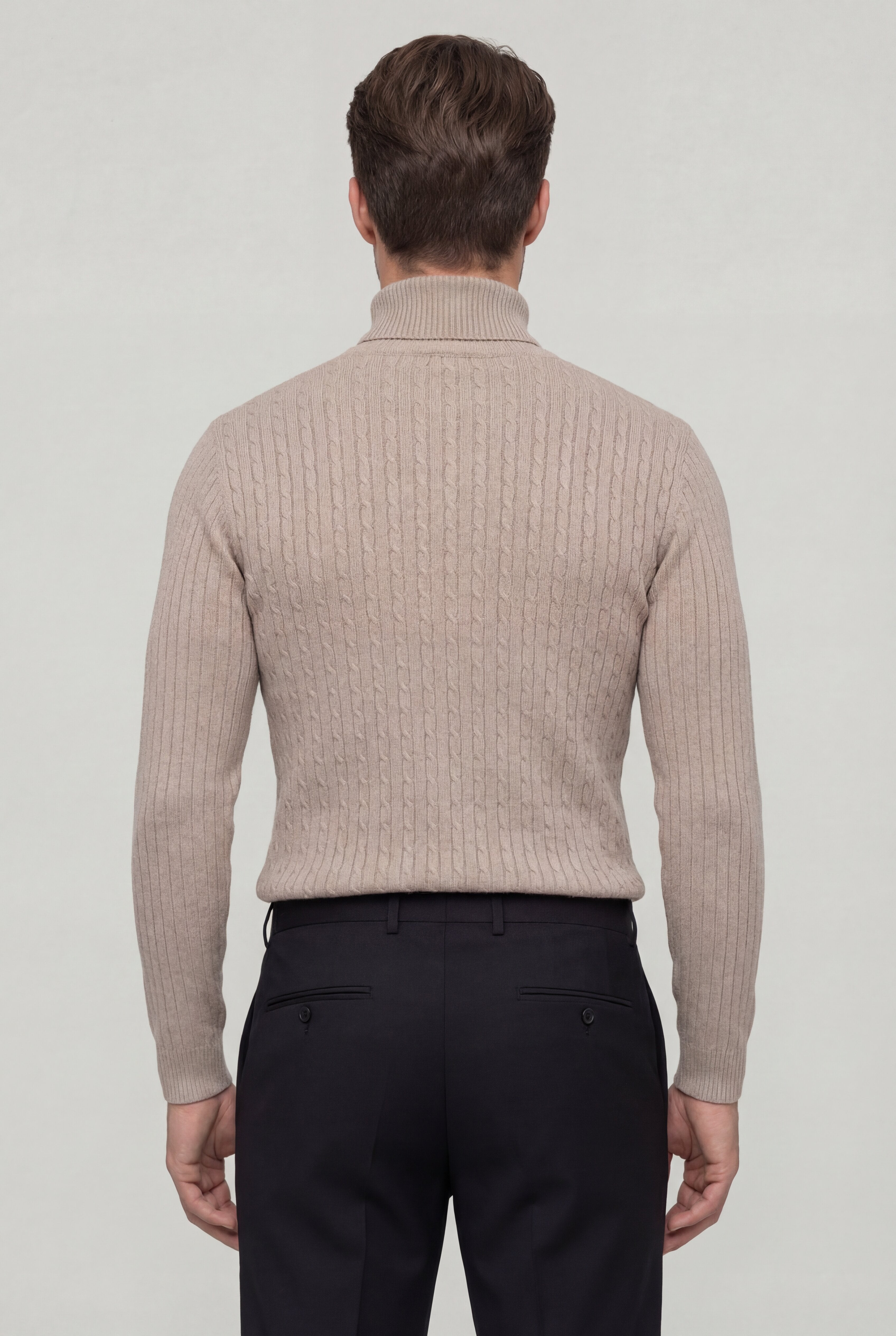 NORELLI CABLE TURTLENECK – BEIGE