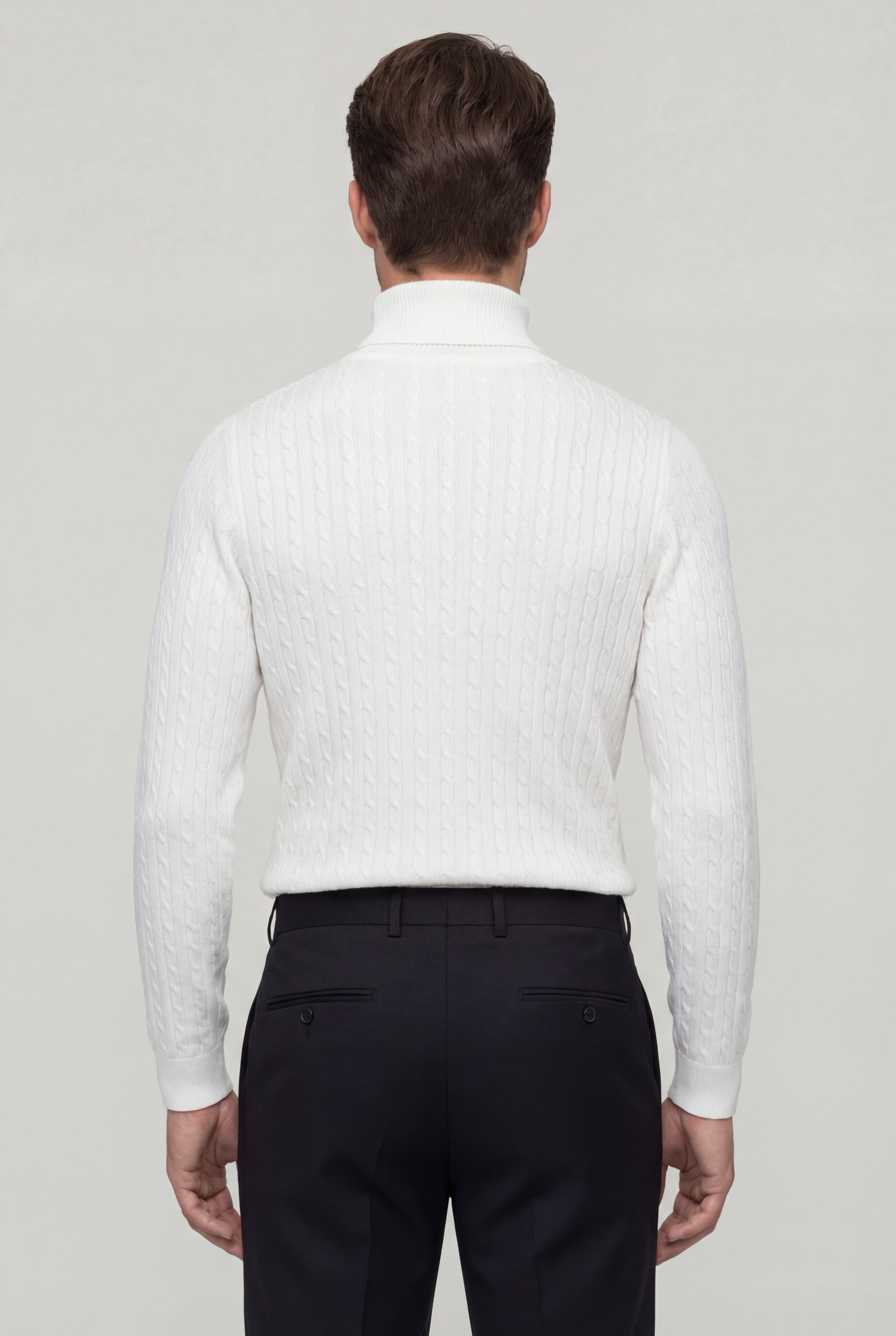 NORELLI CABLE TURTLENECK – WHITE