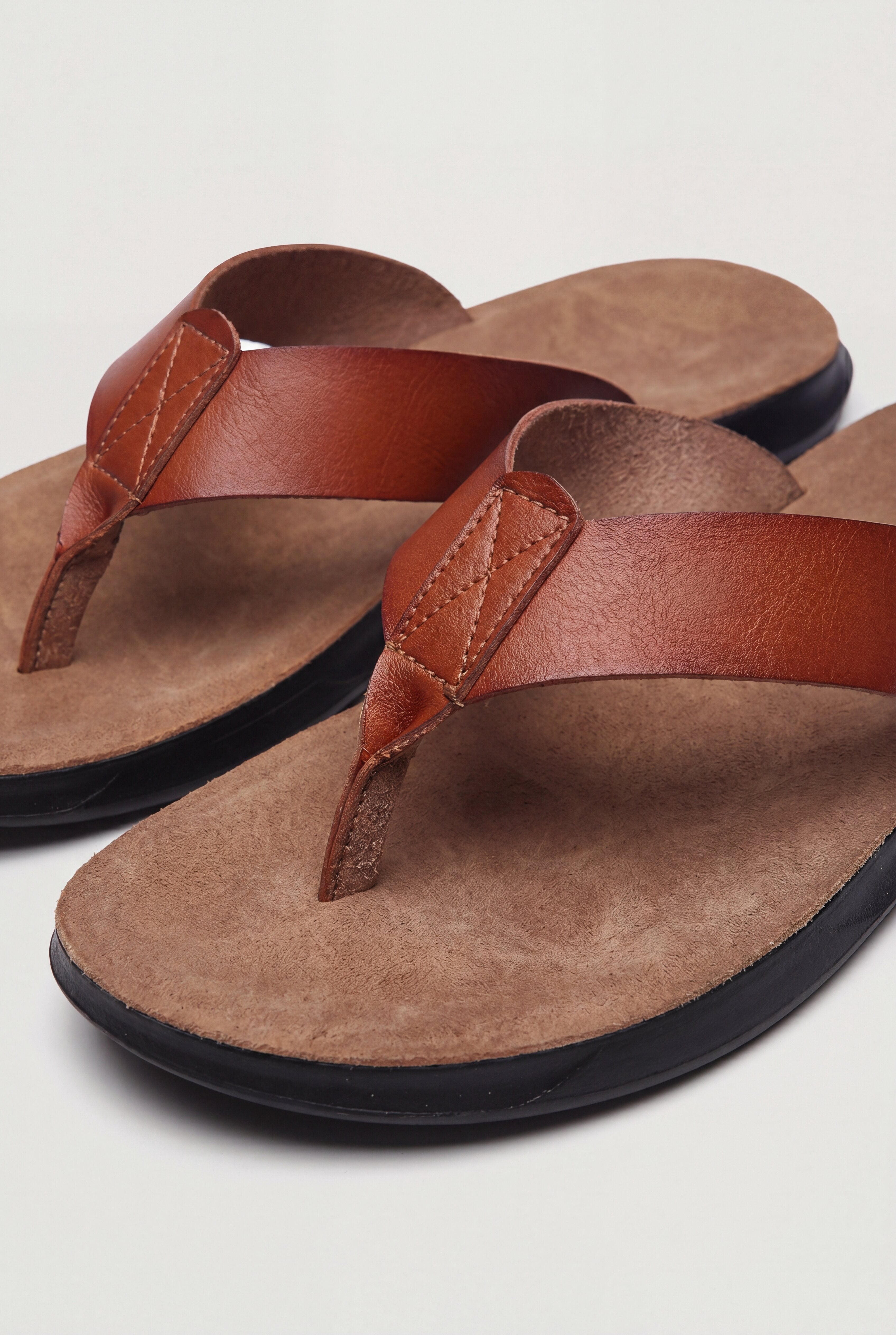 RVAN FLIP FLOPS - BROWN