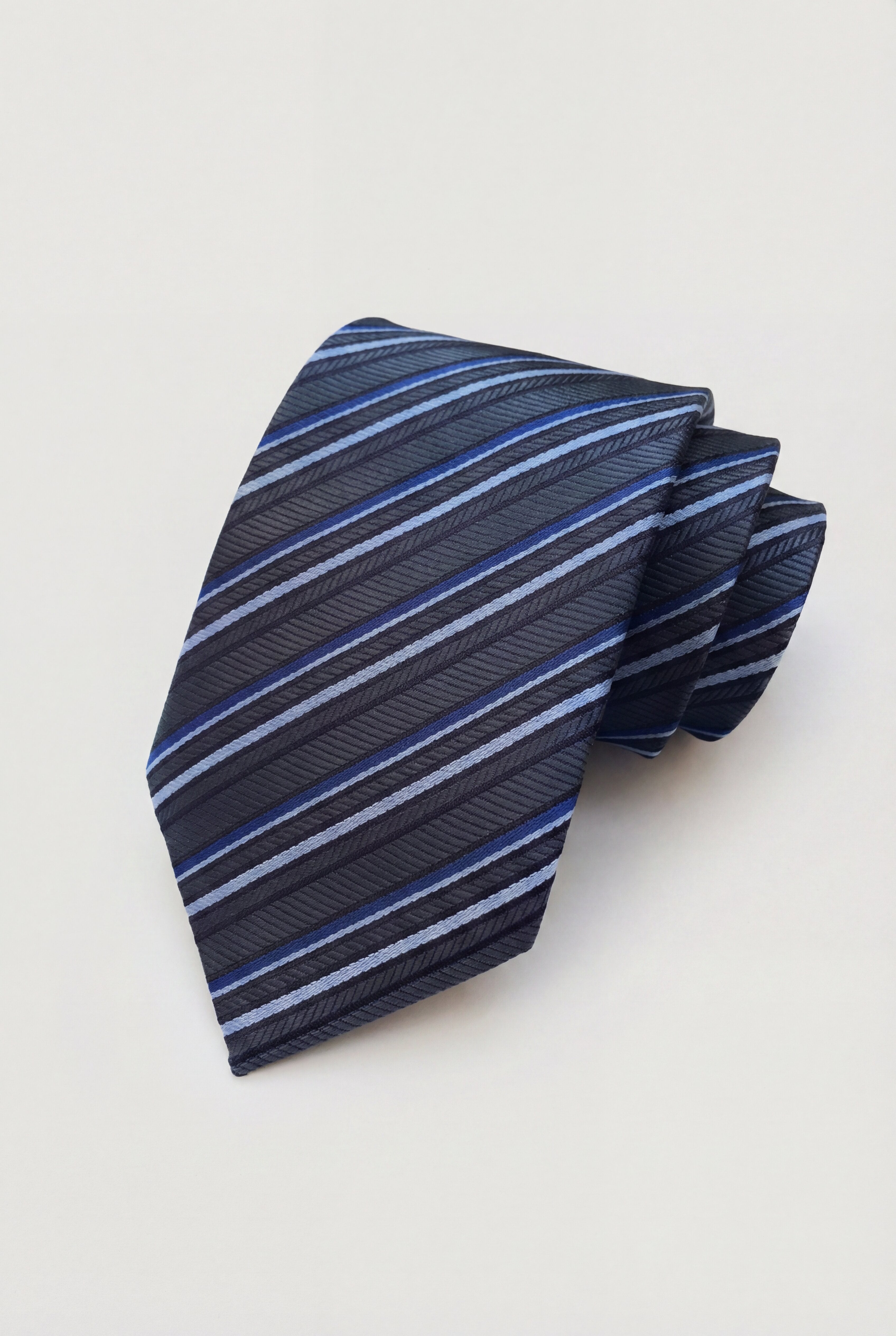 STRIPE BUSINESS TIE - BLUE