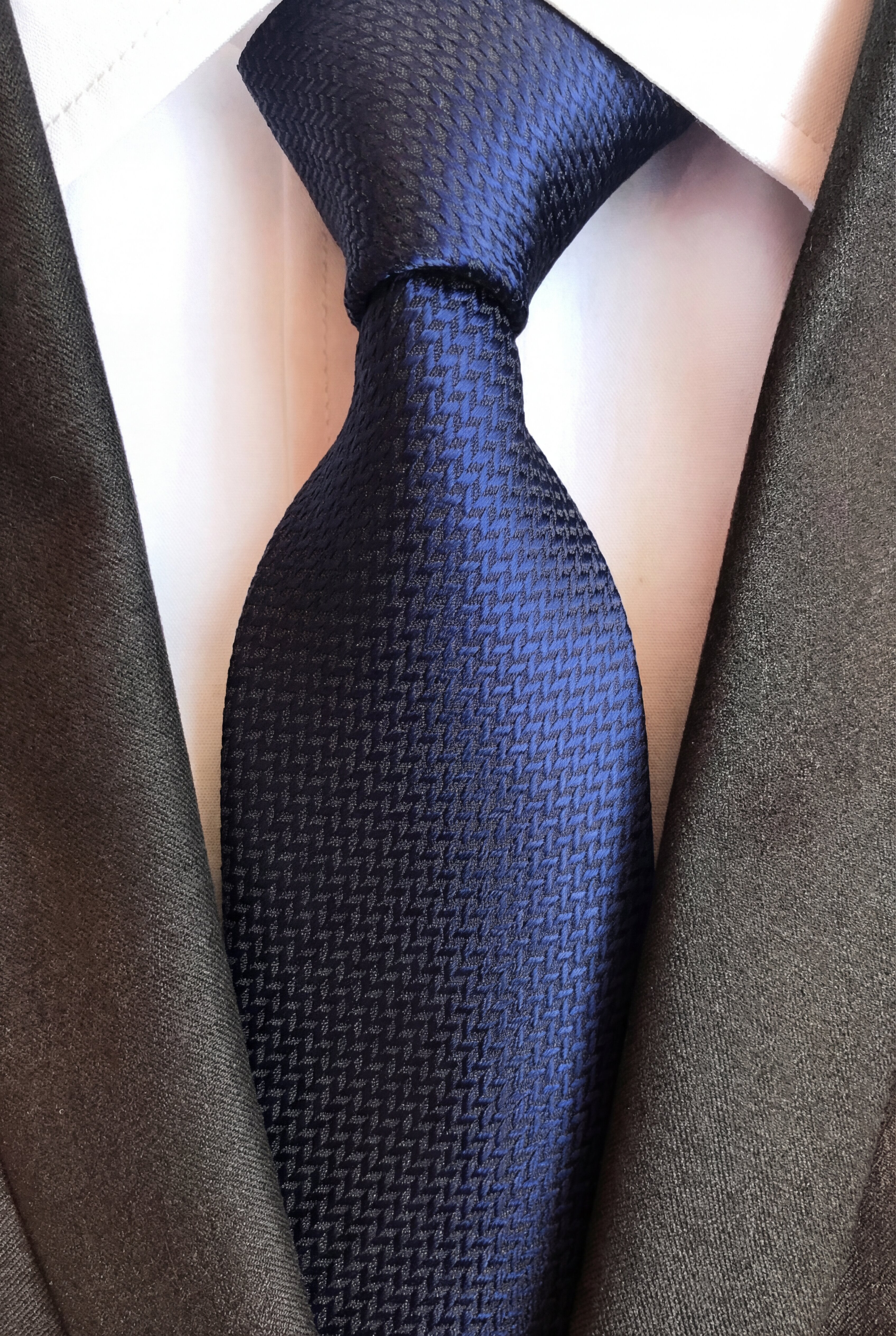 STRIPE BUSINESS TIE - NAVY