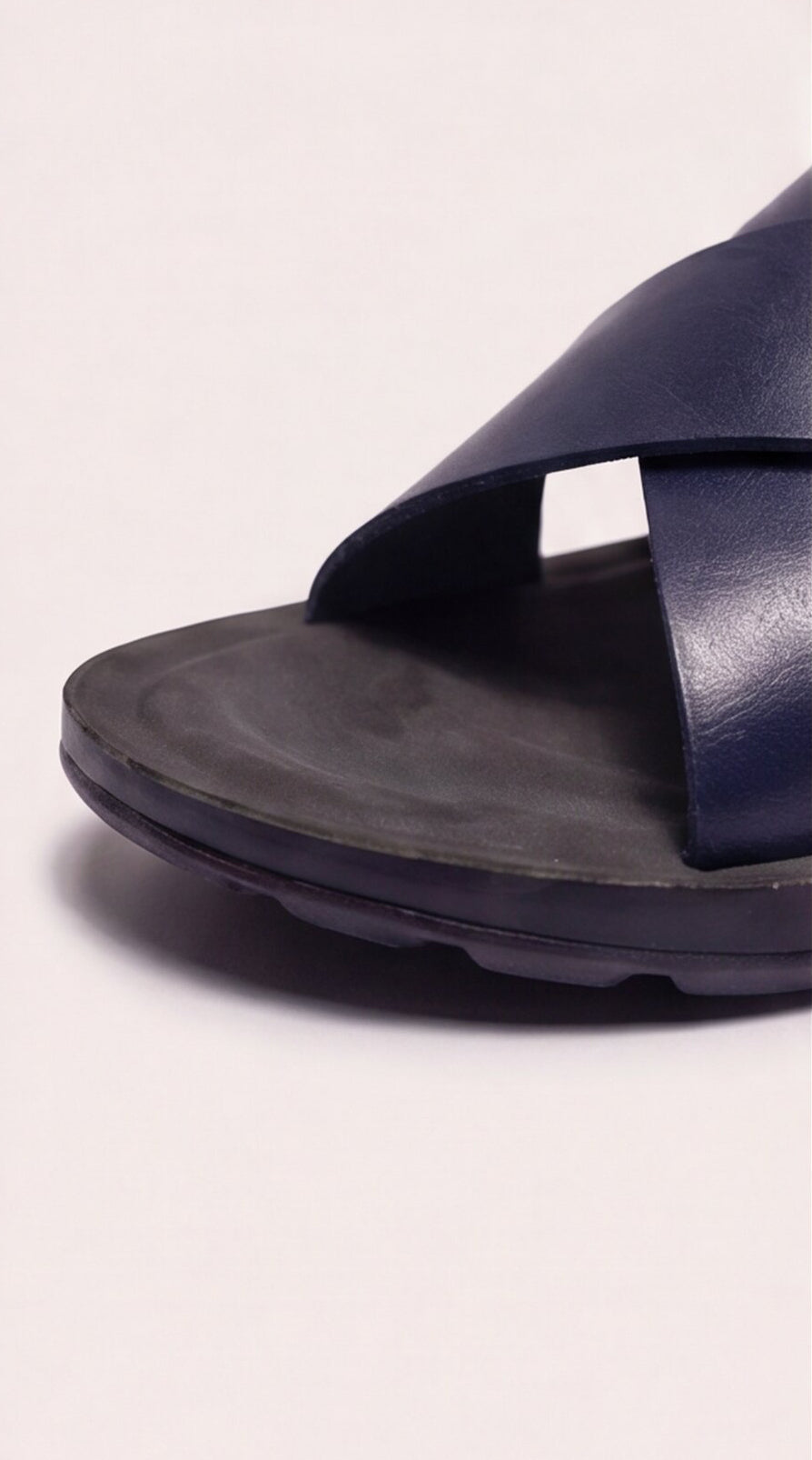 TAVERNO CROSS STRAP SANDALS – NAVY