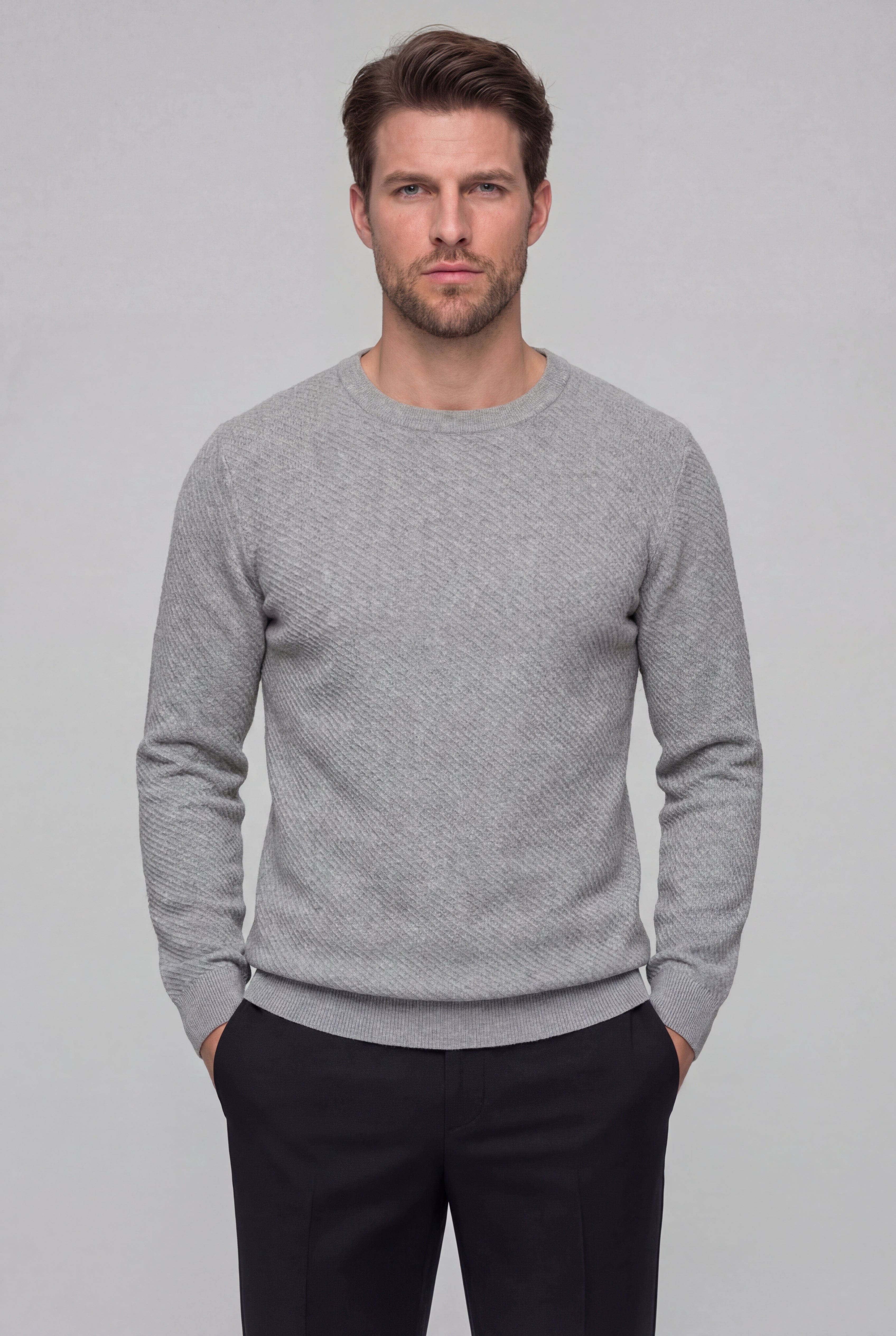 VALTRION TEXTURED KNIT SWEATER – GRAY