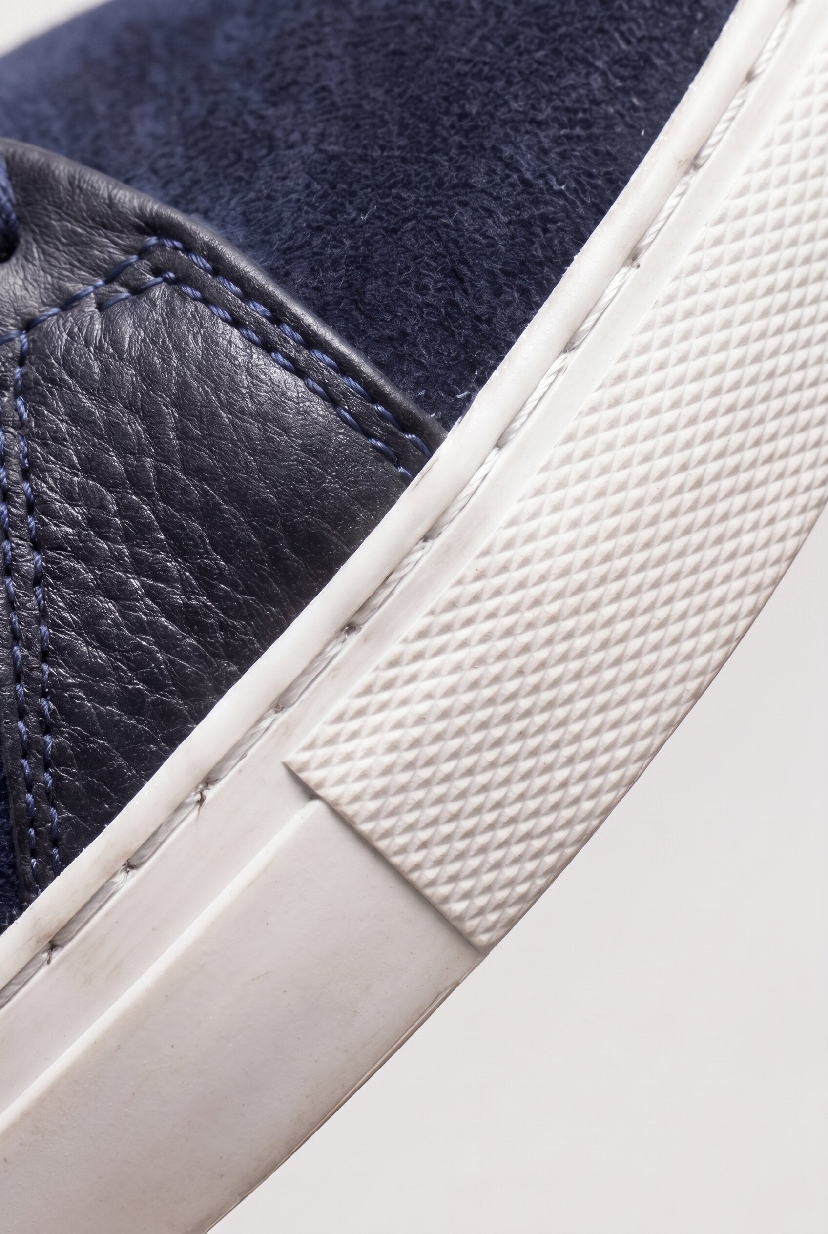 OLEX LEATHER LOAFERS – NAVY