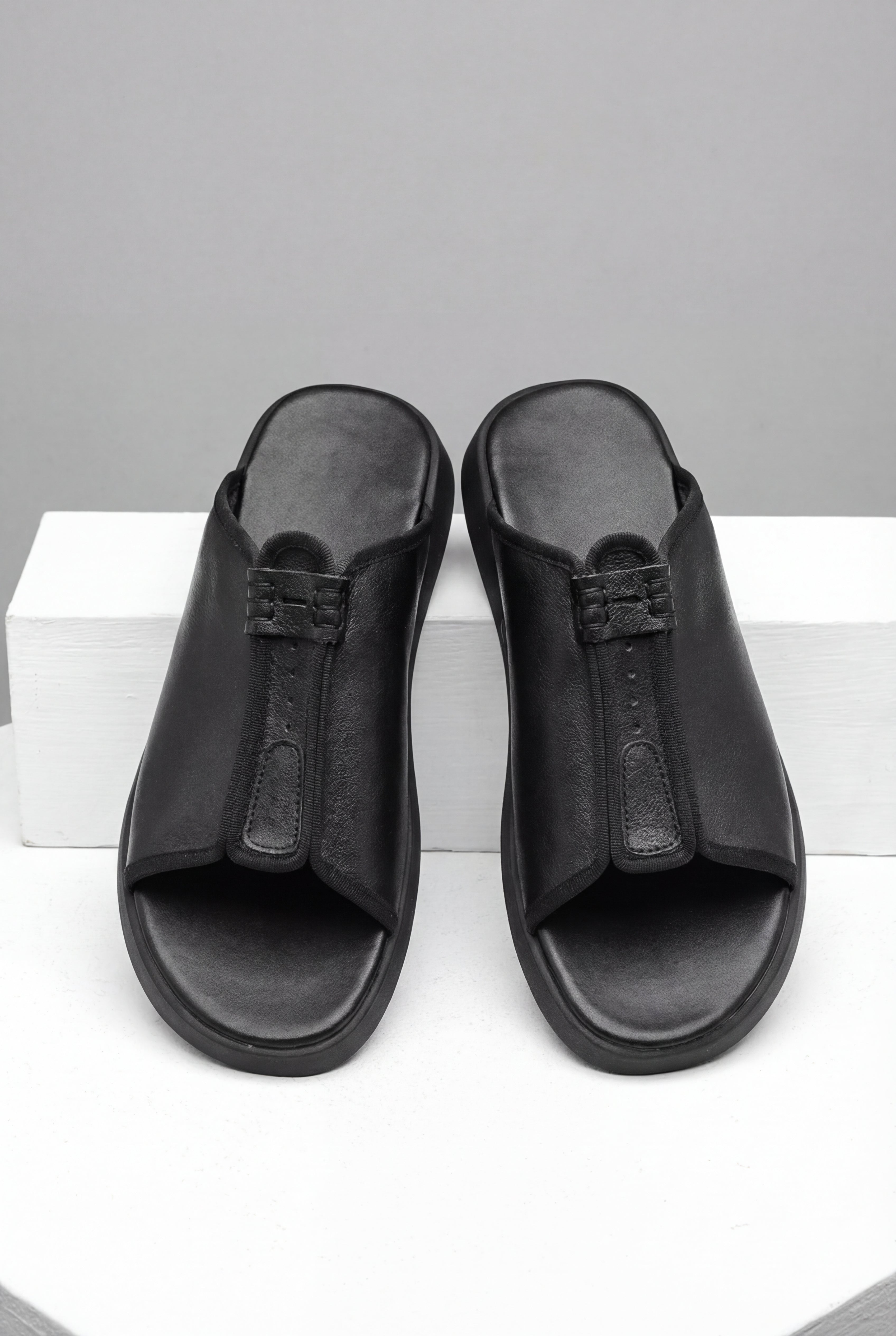 VELCANO LEATHER SLIDE SANDALS – BLACK