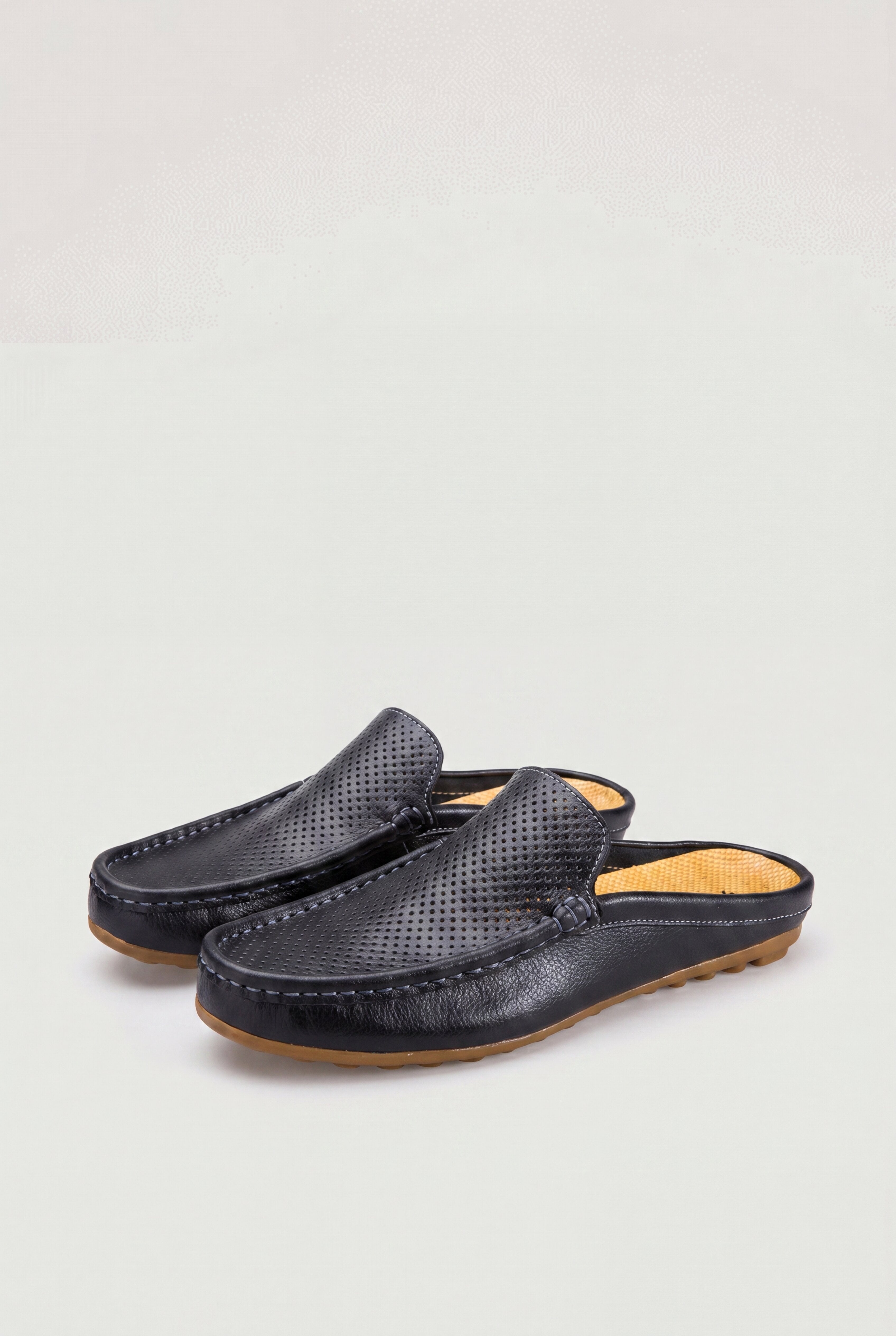 VELMORI CASUAL MULES – BLACK