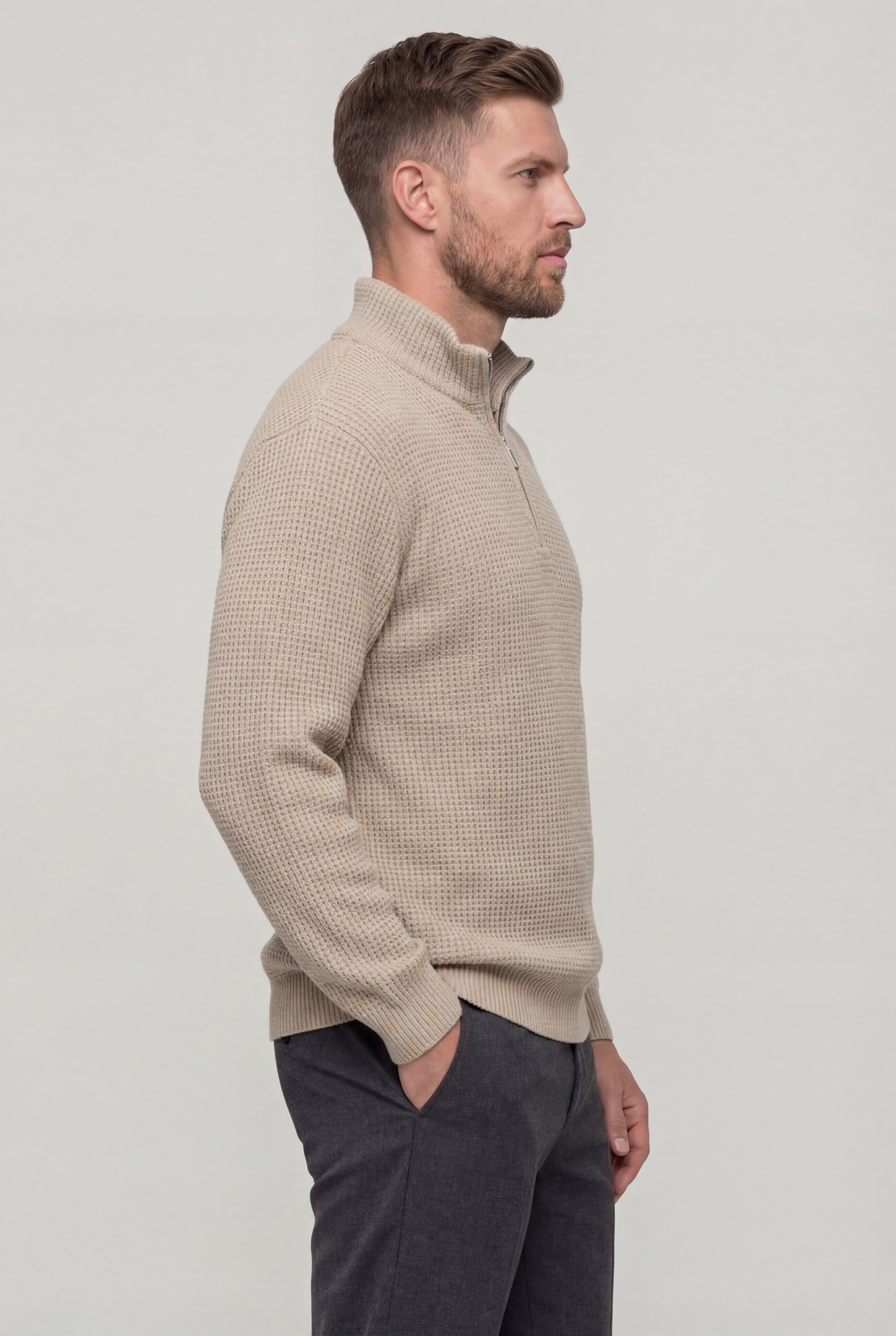 ZALVOR QUARTER ZIP SWEATER – BEIGE