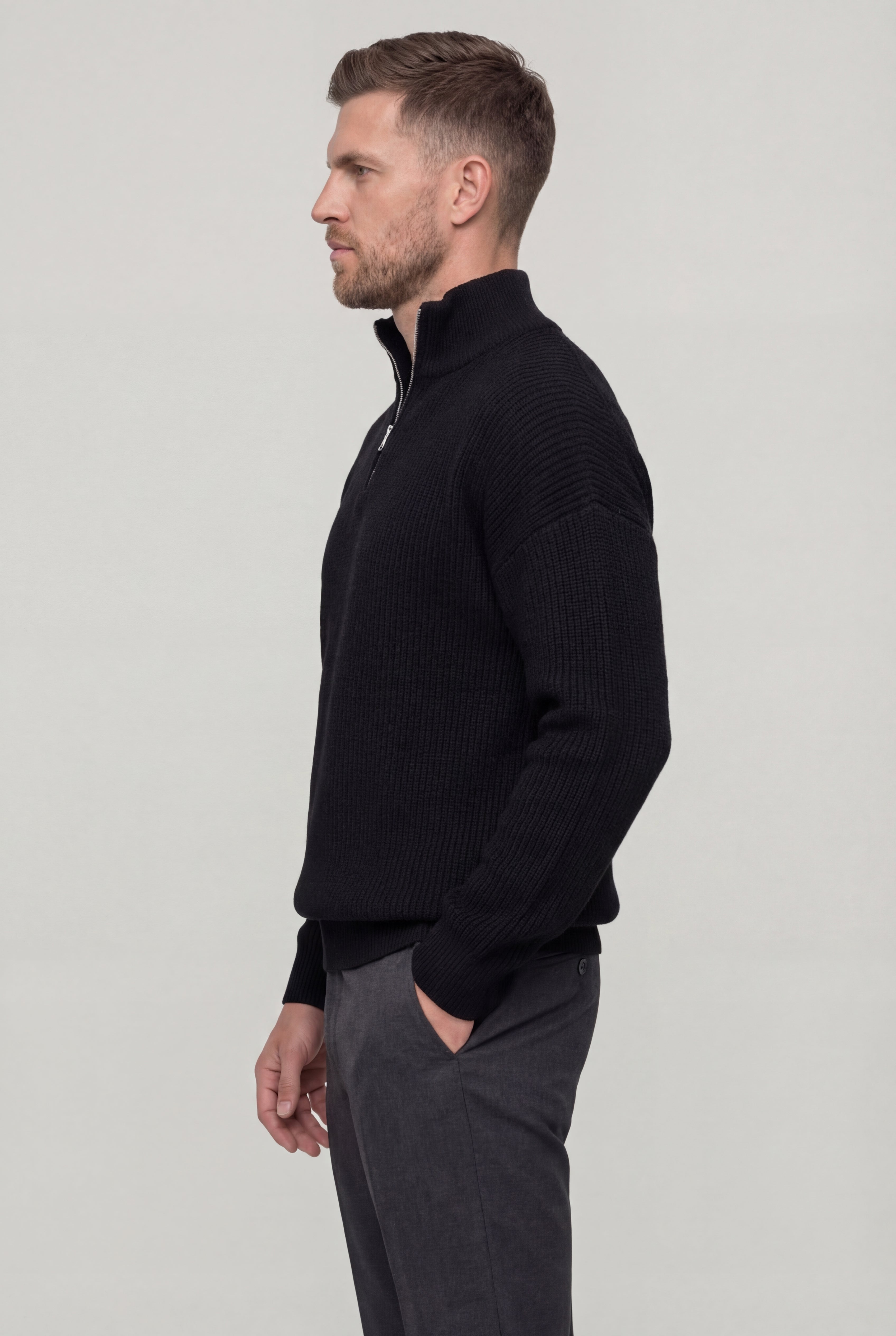 ZALVOR QUARTER ZIP SWEATER – BLACK