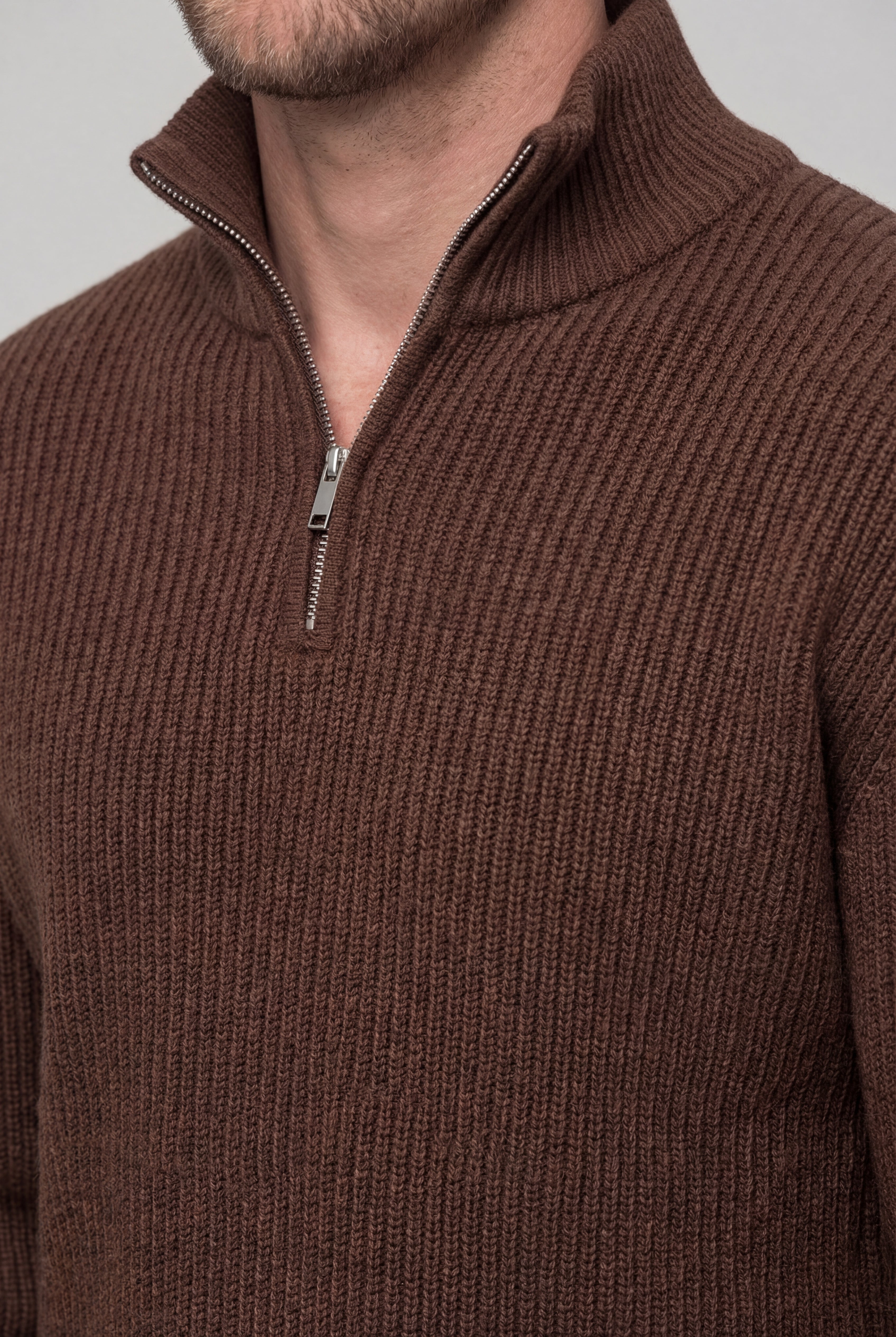 ZALVOR QUARTER ZIP SWEATER – BROWN