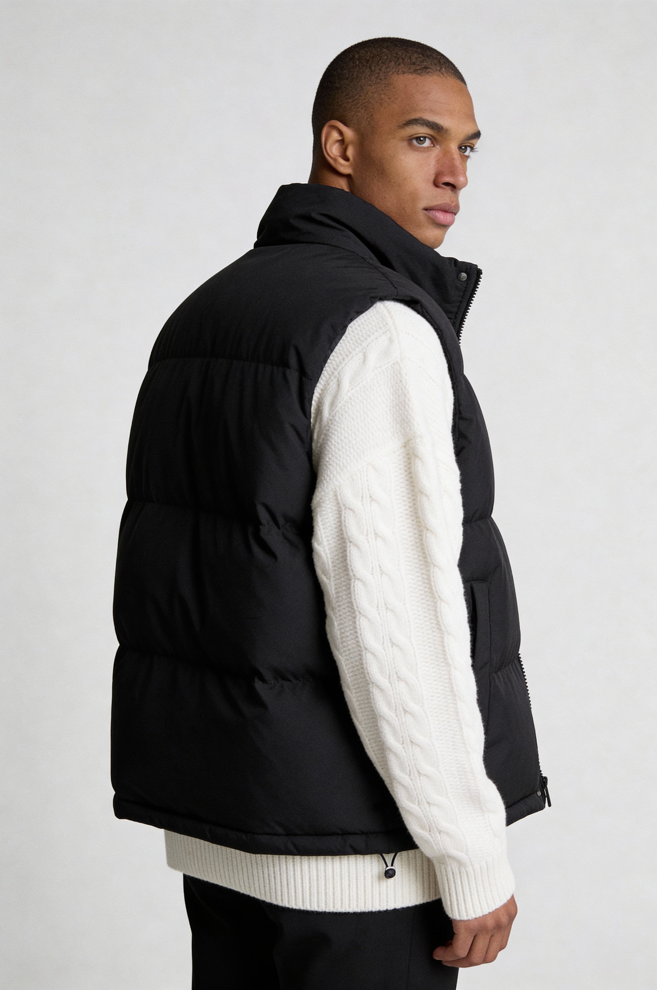 ZAYREN PUFFER VEST – BLACK