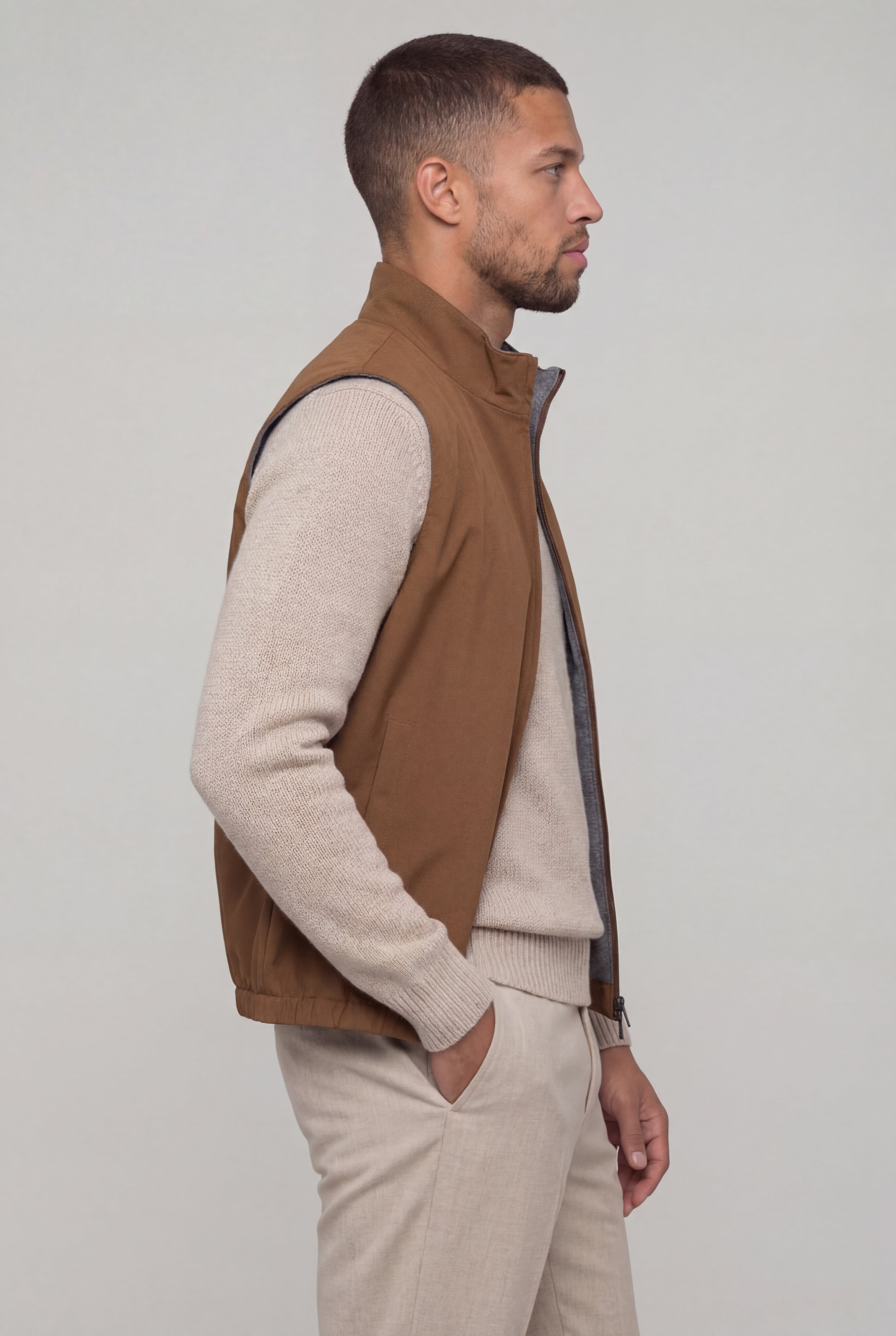 ZELARIO LIGHTWEIGHT REVERSIBLE VEST – BROWN