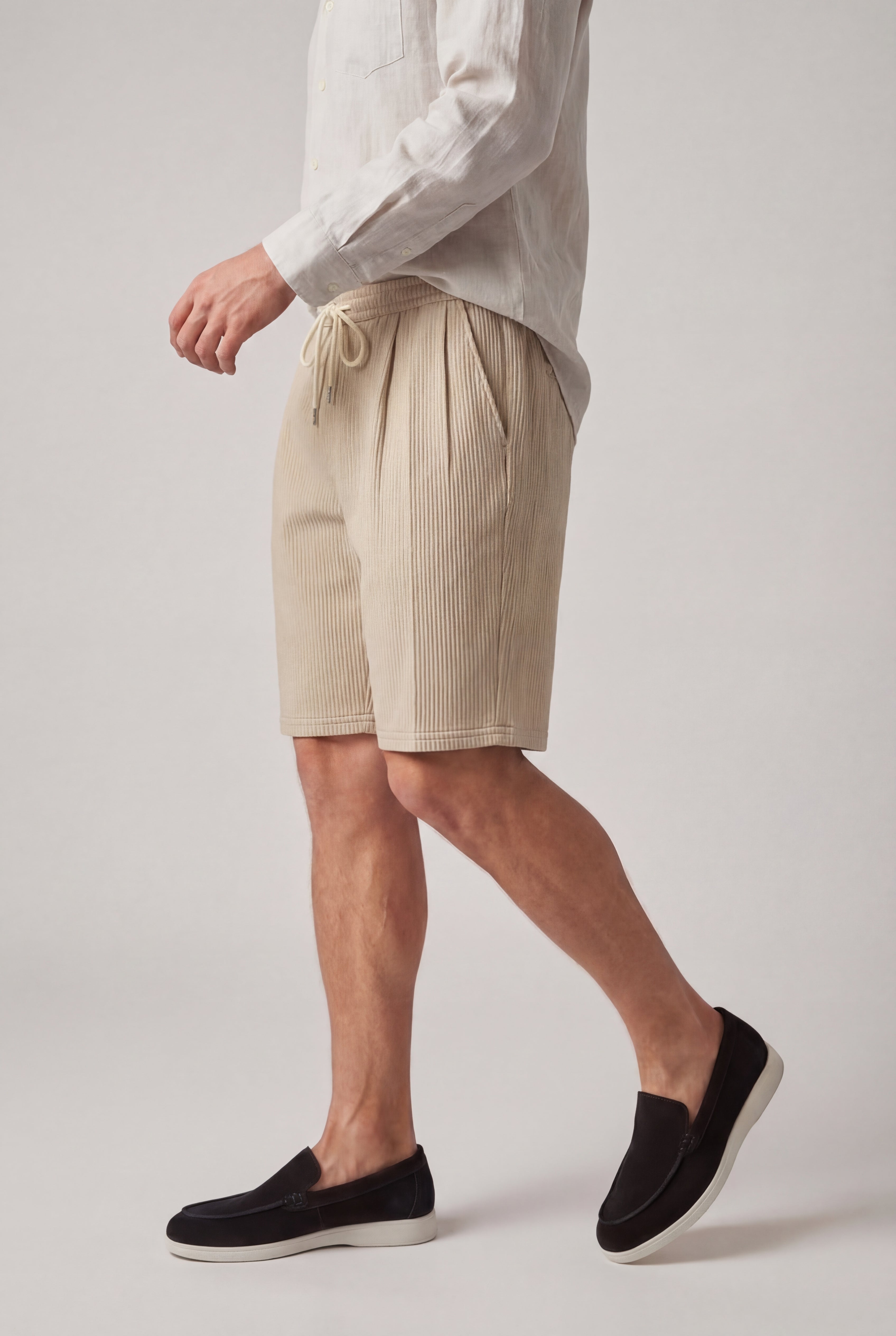 ZELVORIN TEXTURED DRAWSTRING SHORTS – BEIGE