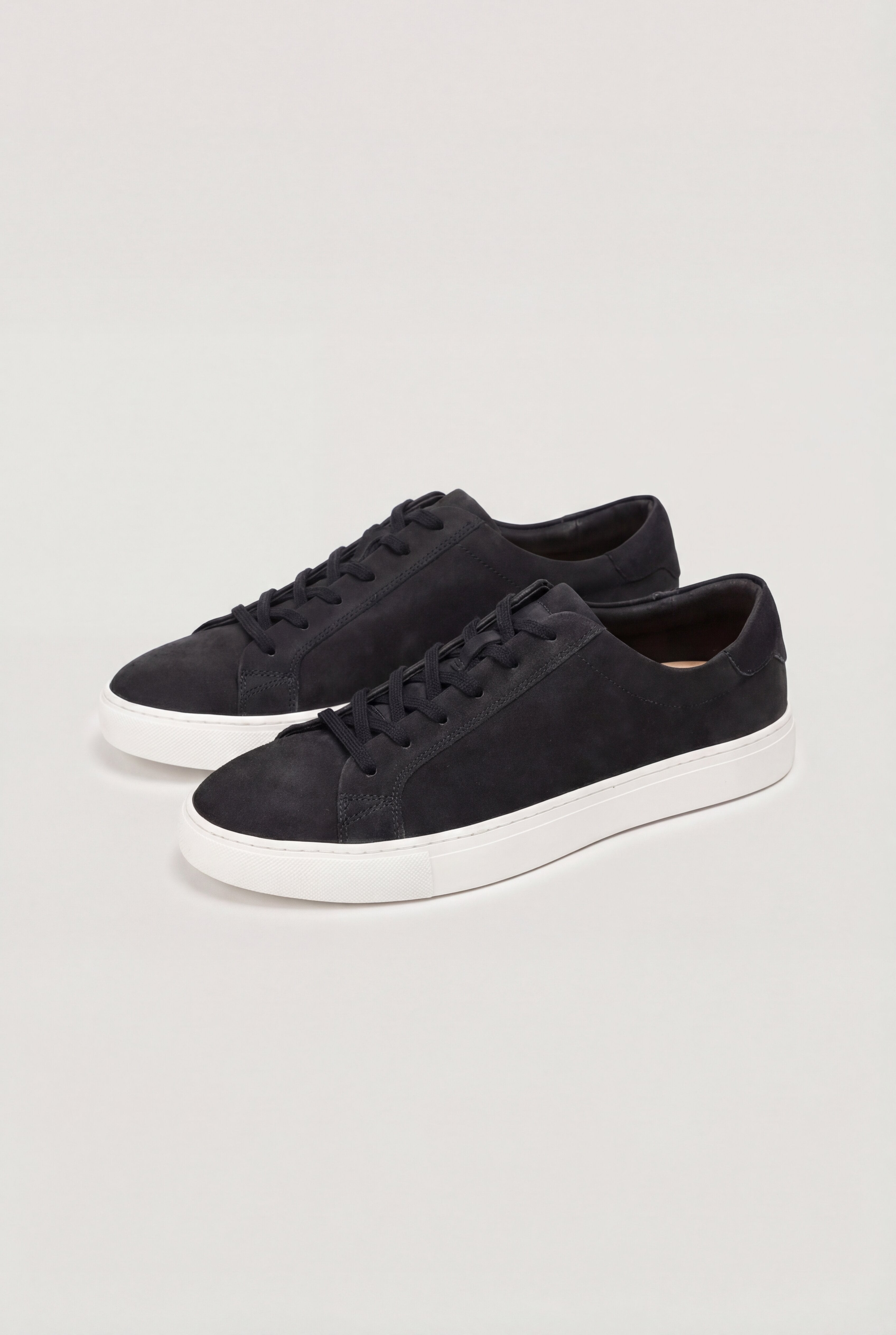 ARVEXO LACE-UP SNEAKERS – BLACK