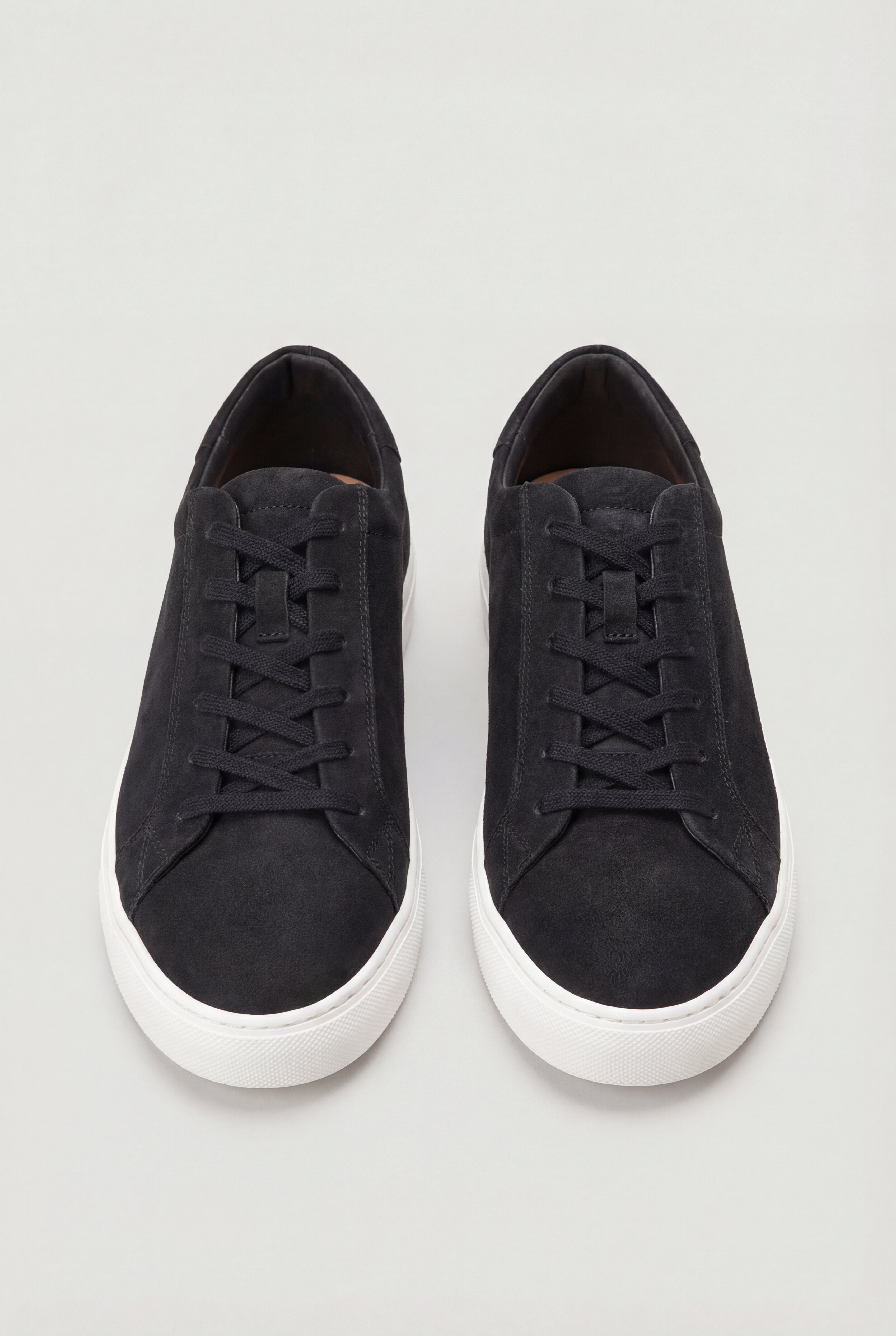 ARVEXO LACE-UP SNEAKERS – BLACK