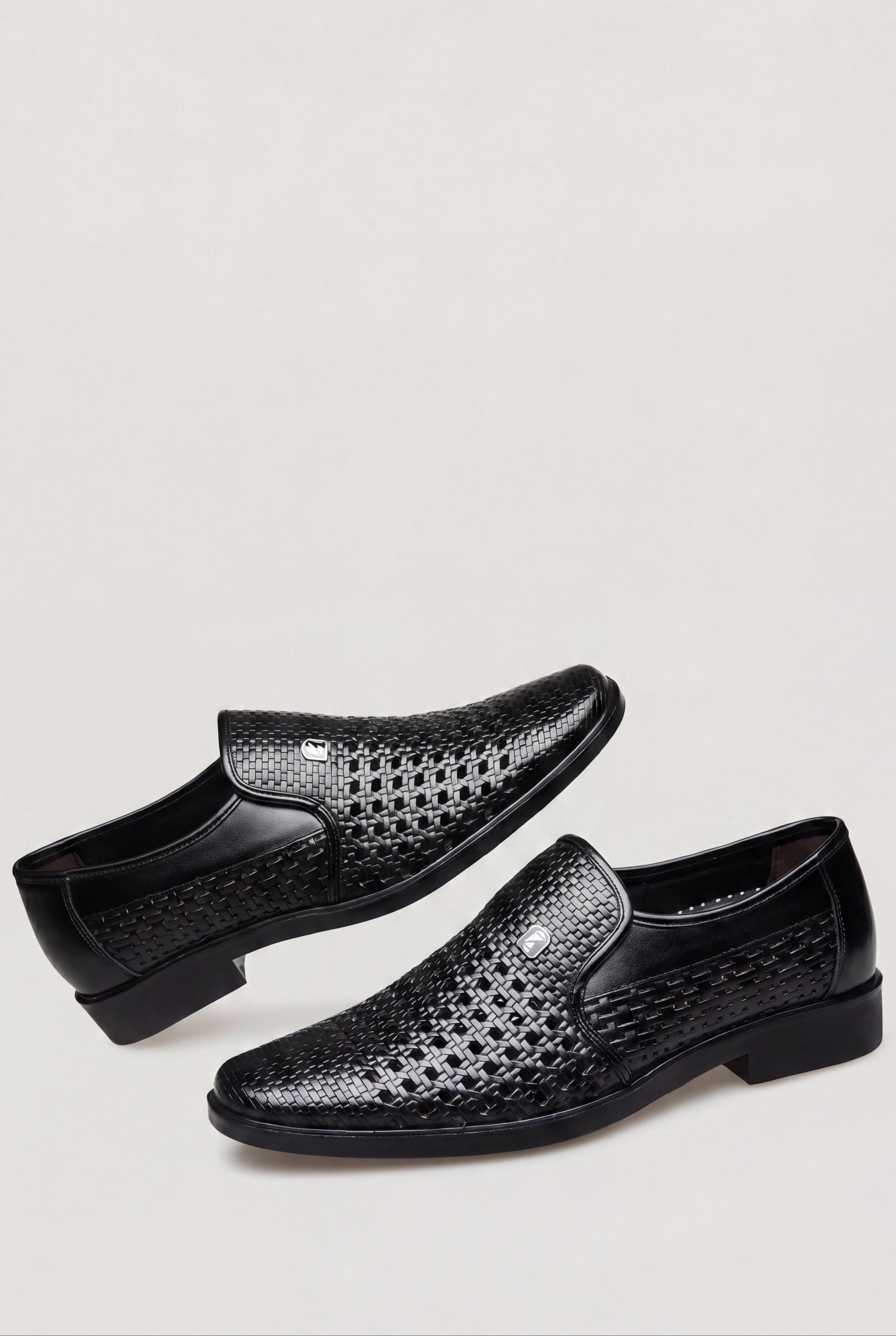 BREATHABLE CASUAL LOAFERS - BLACK