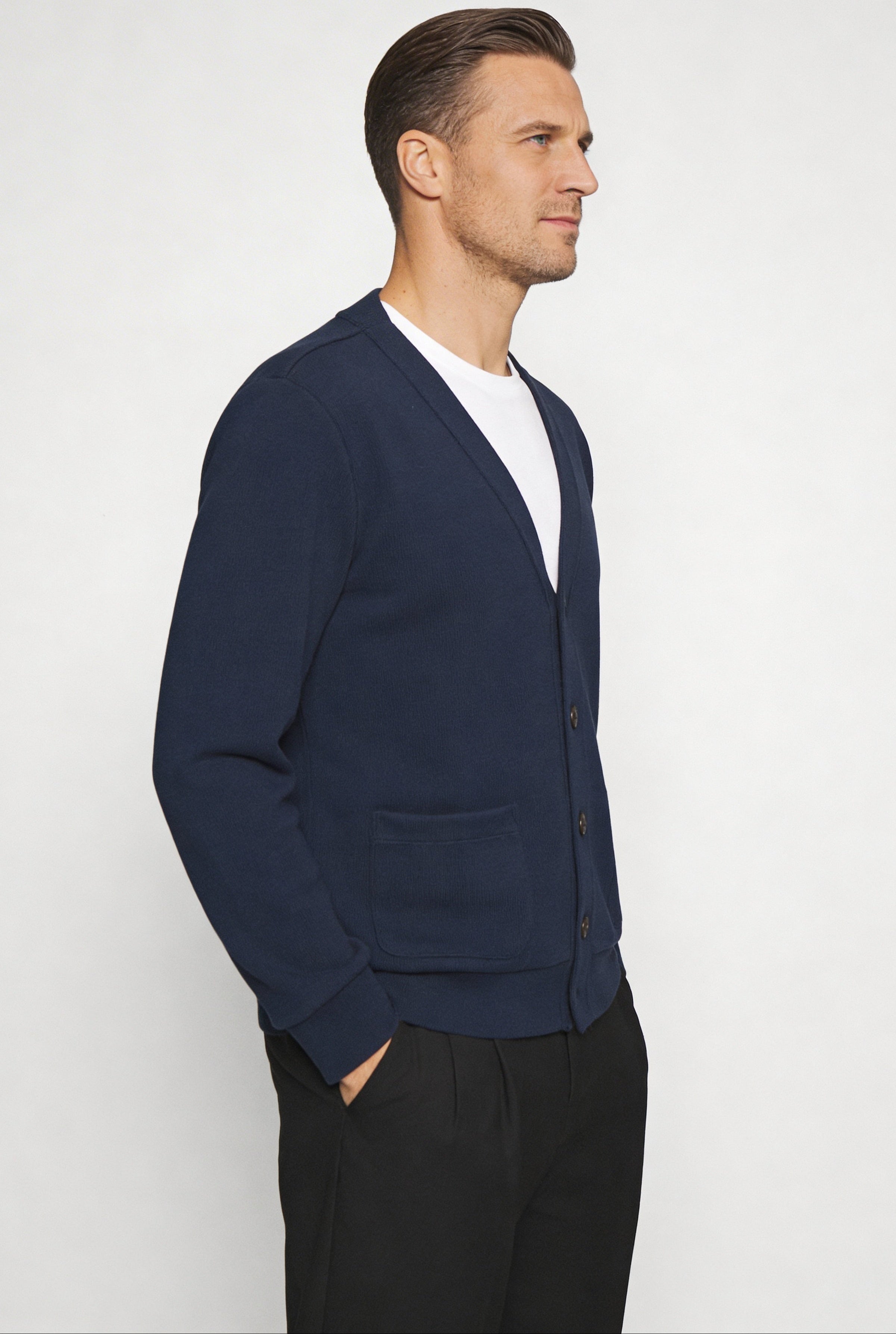 BREVAN V-NECK KNIT CARDIGAN – NAVY
