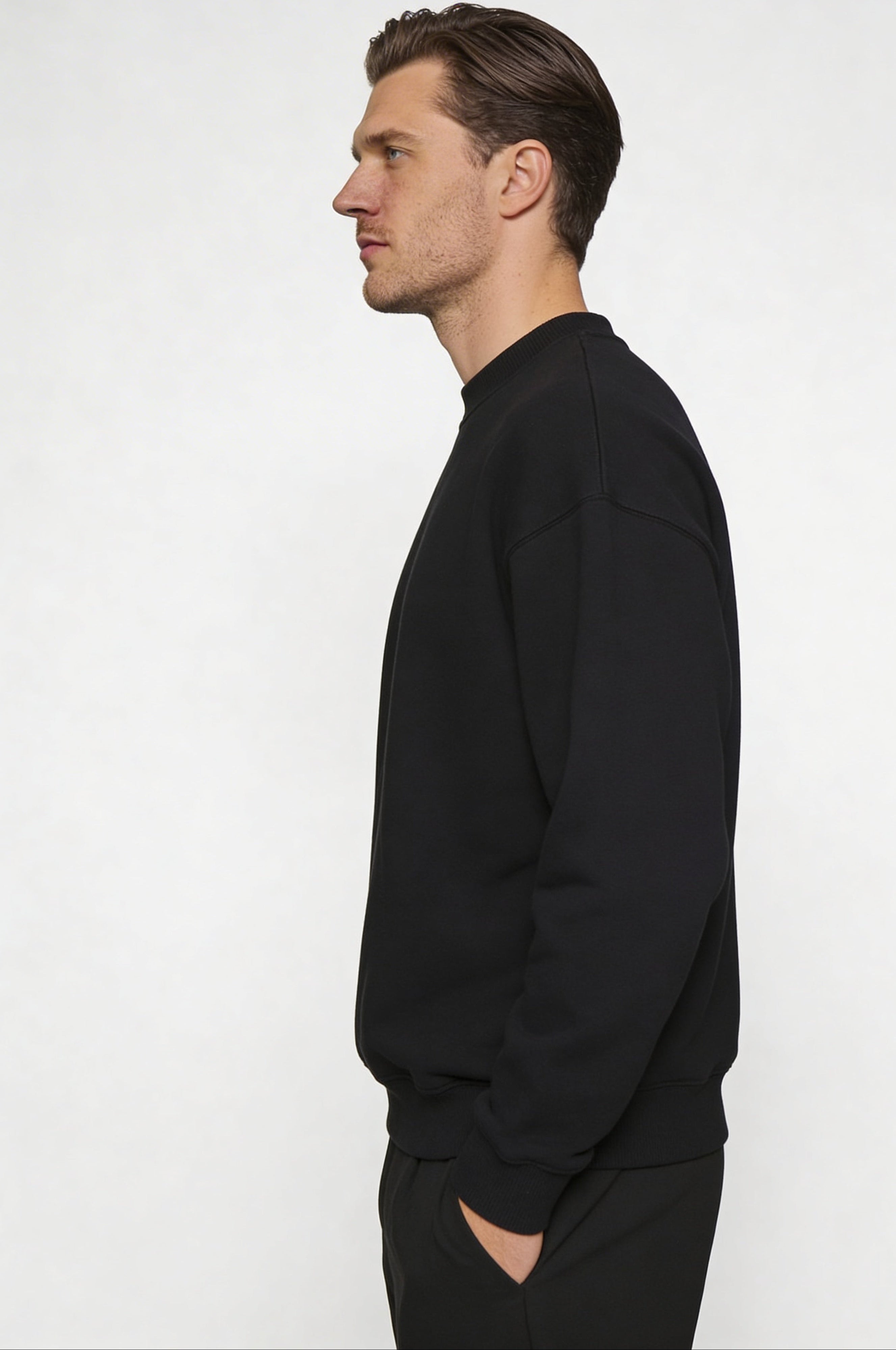 CALDERON CLASSIC SWEATER – BLACK