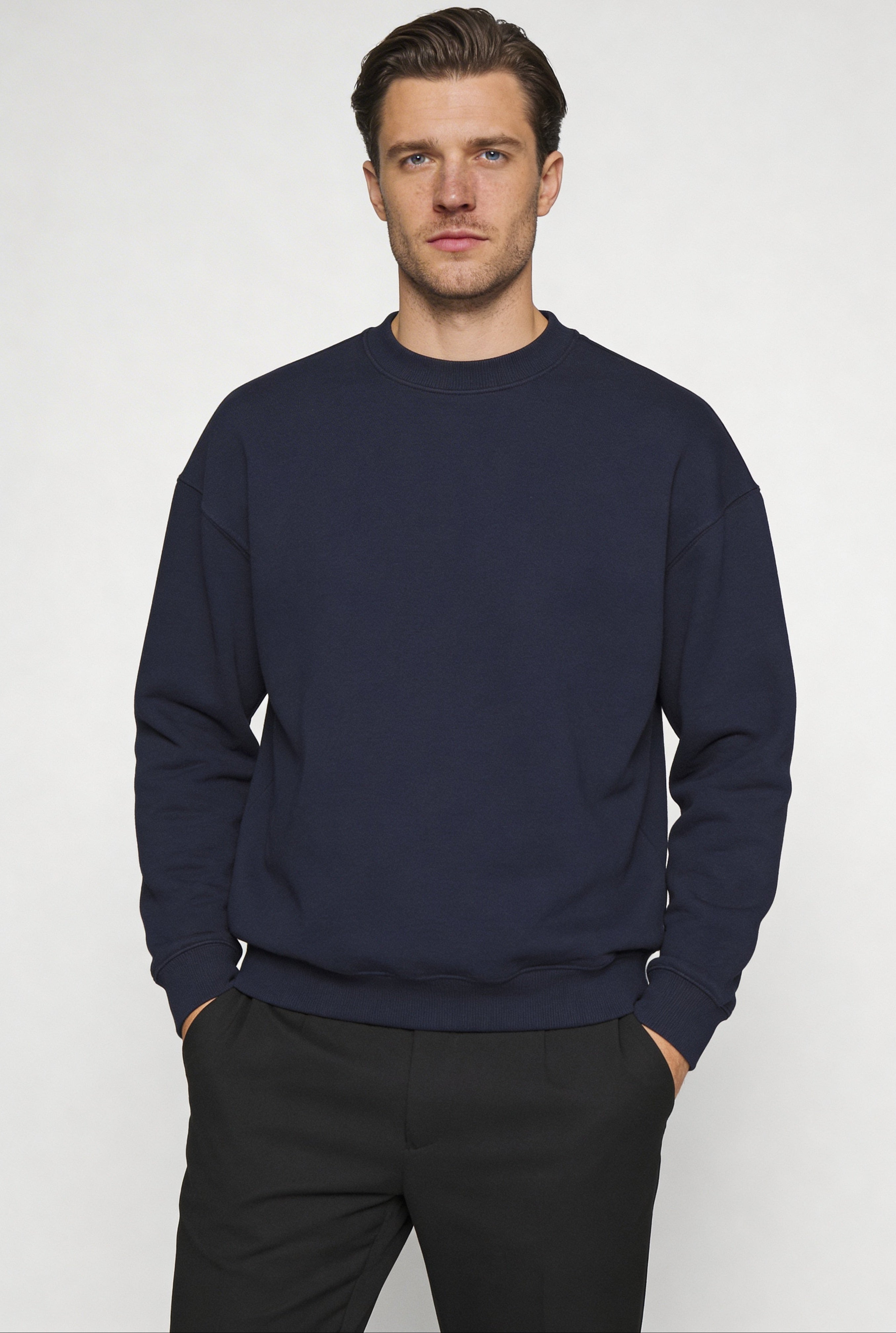 CALDERON CLASSIC SWEATER – NAVY