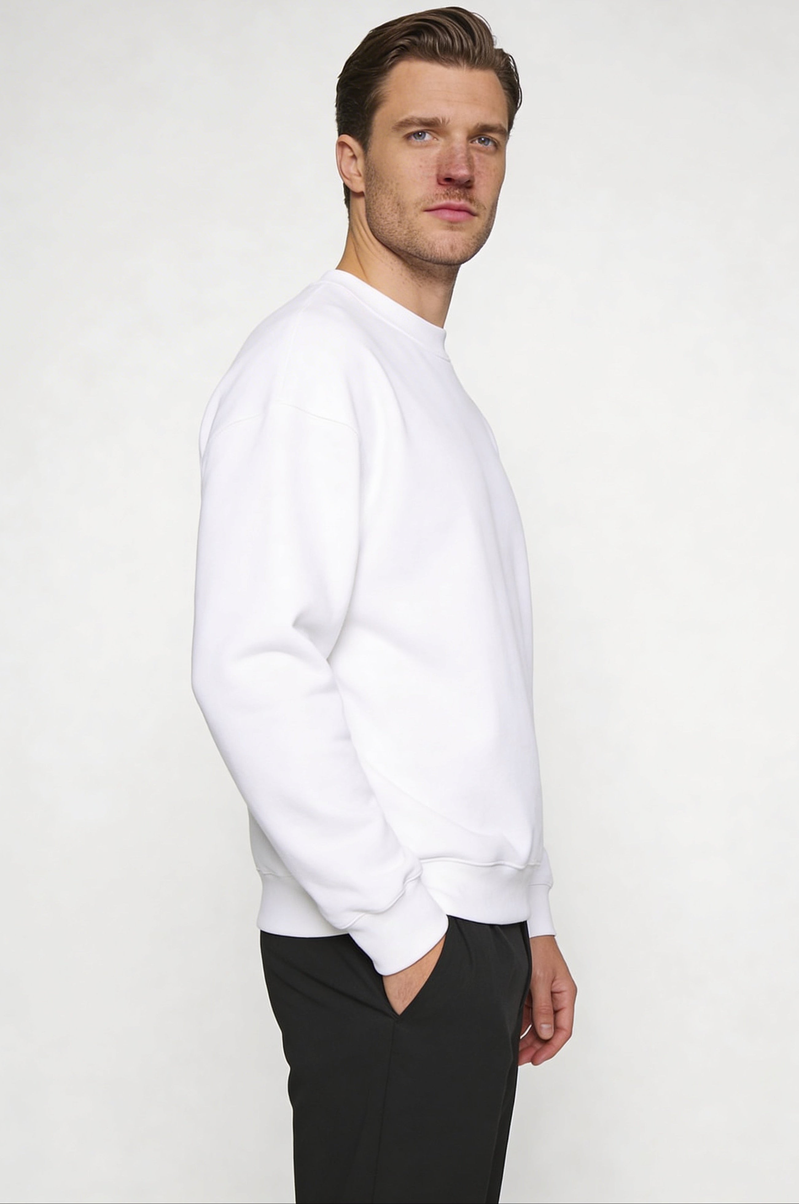 CALDERON CLASSIC SWEATER – WHITE