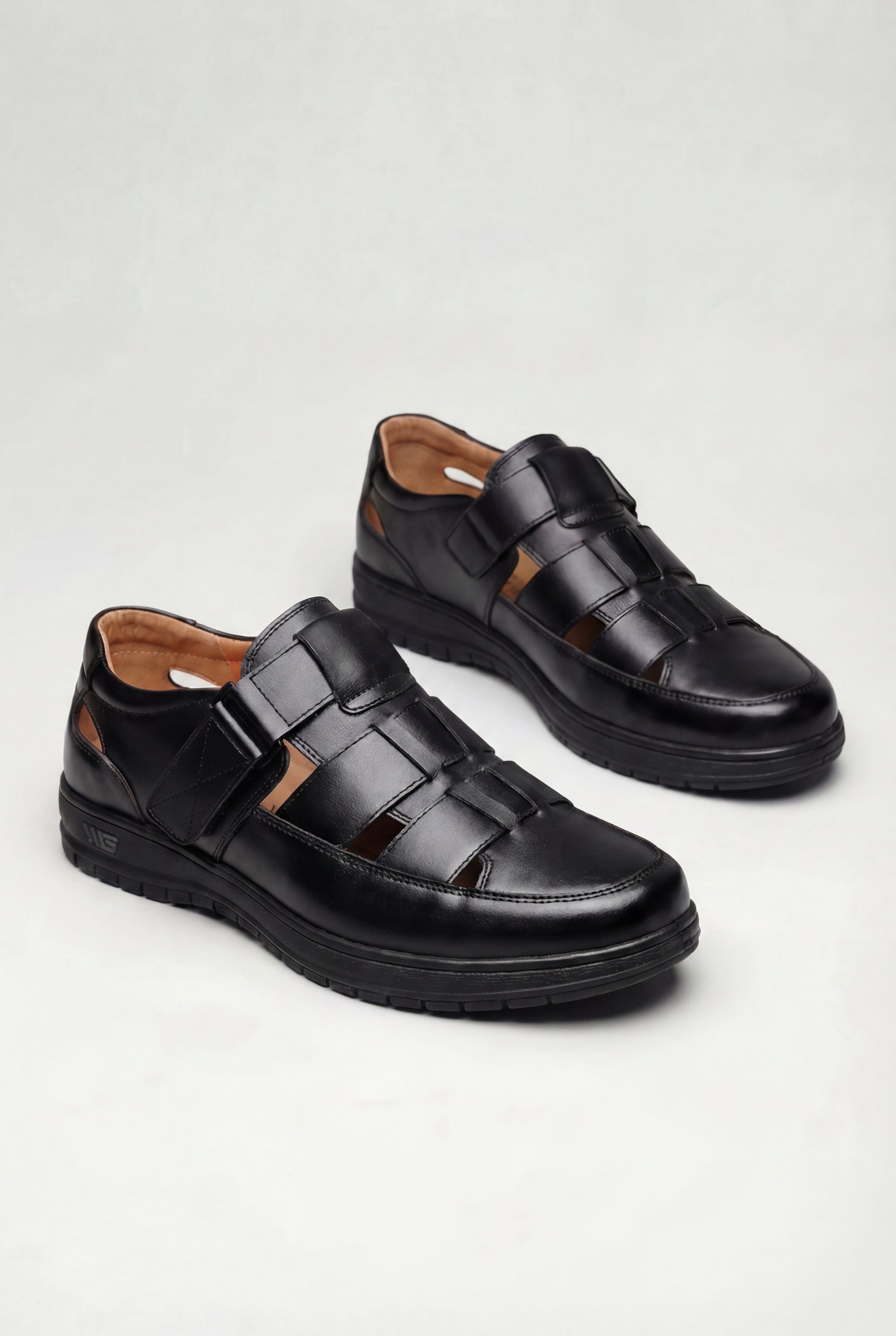 CASUAL BUSINESS SANDALS - BLACK