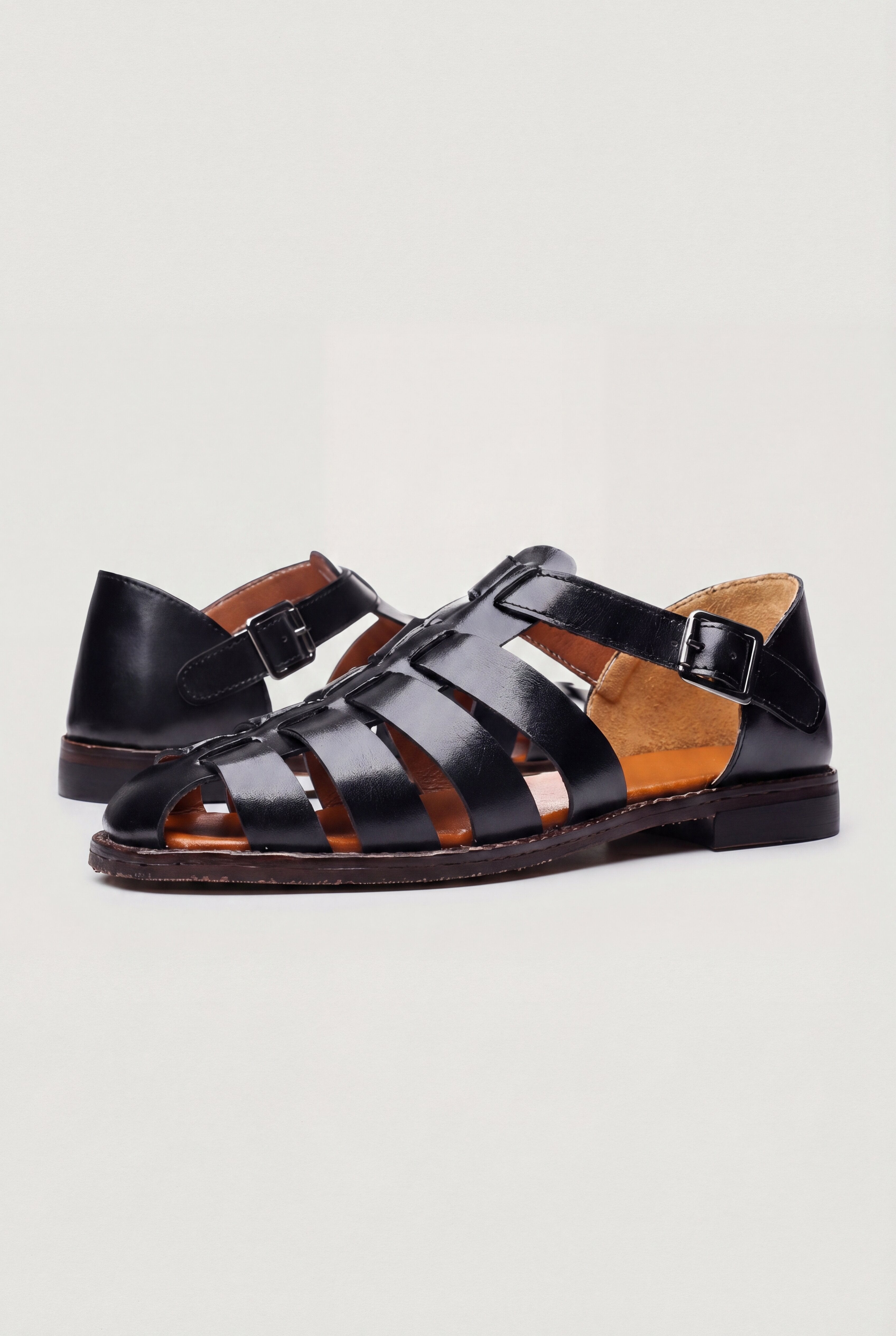 EDOM STRIDE SANDALS - BLACK