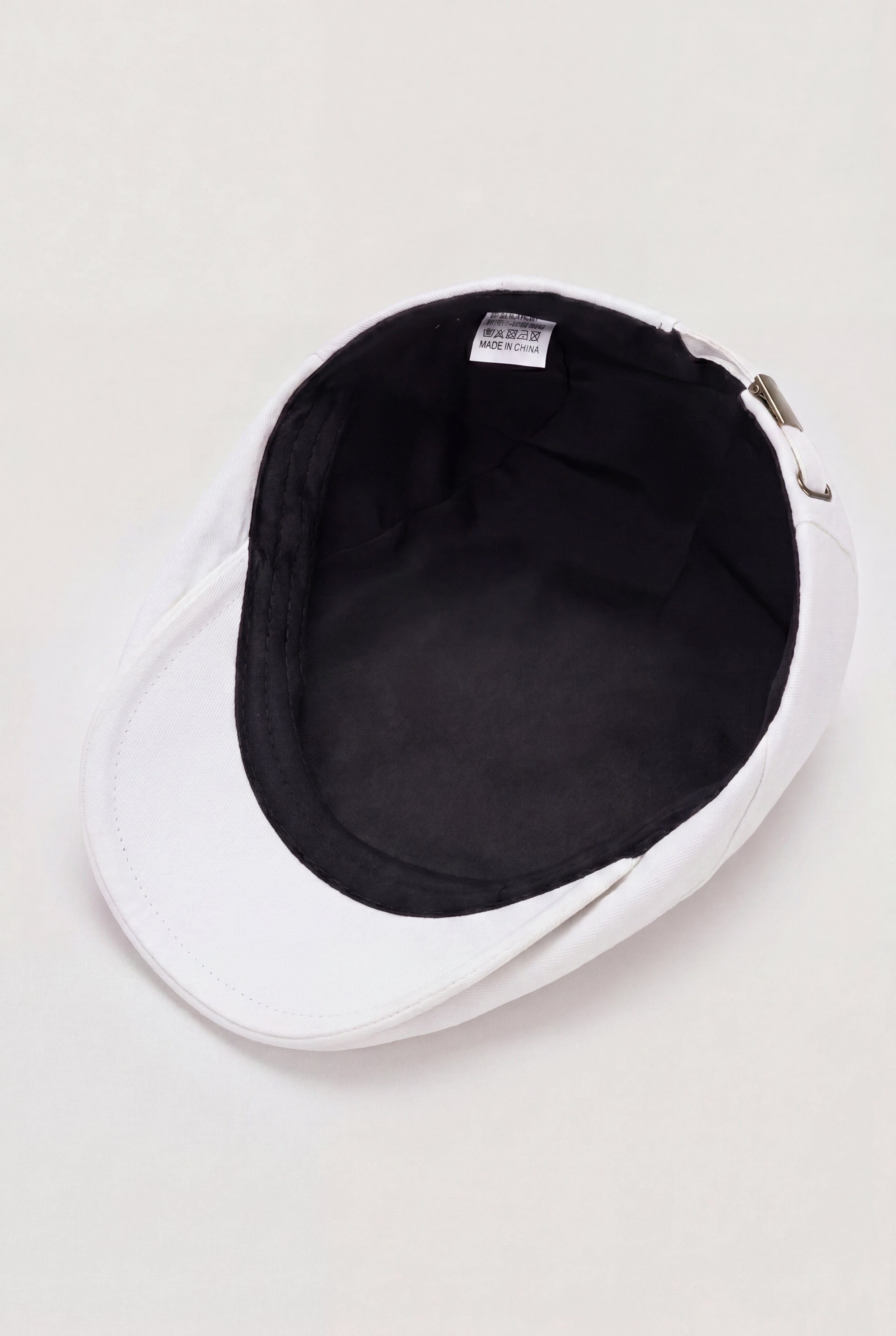 ELVANE FLAT CAP - WHITE