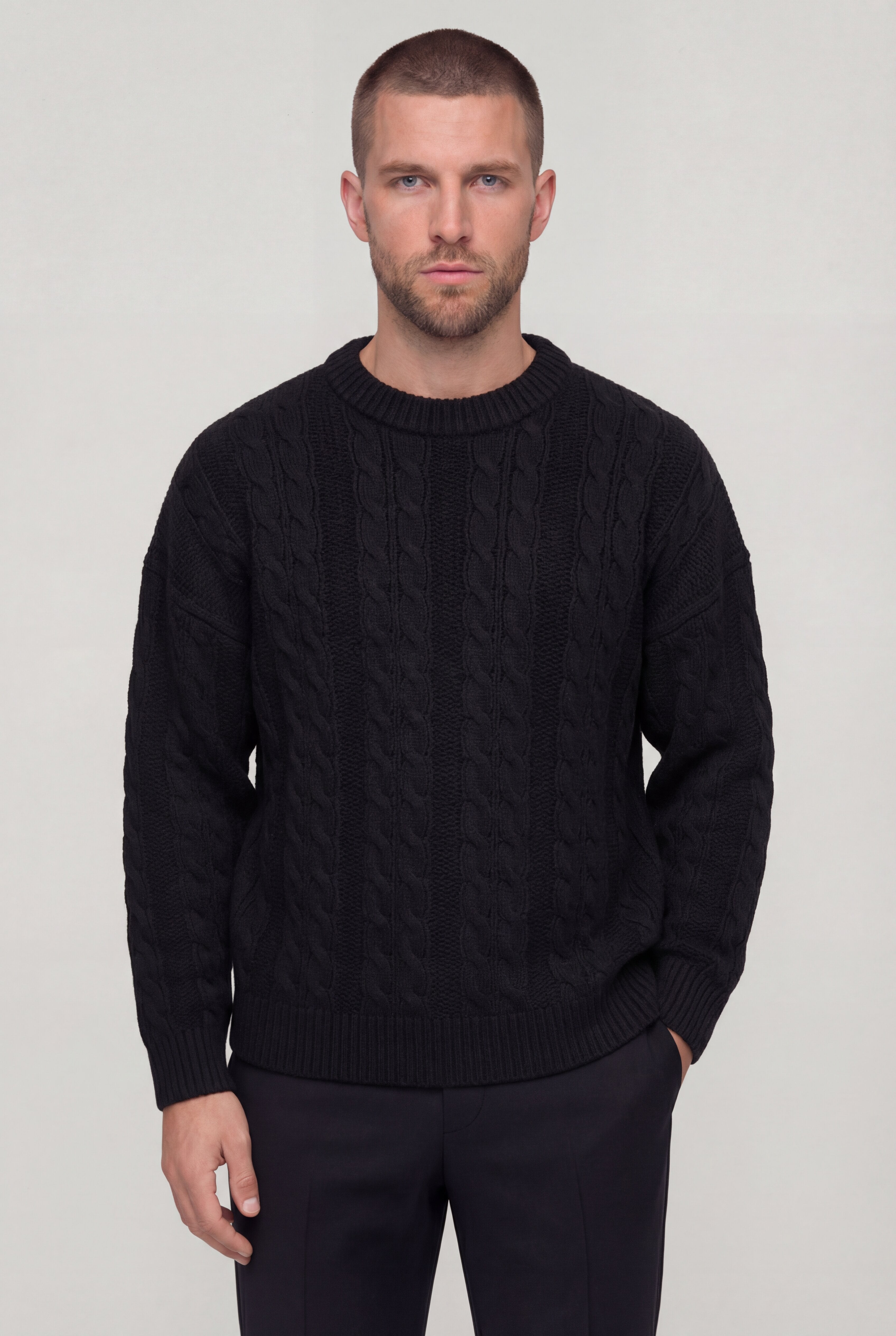 KAVIRO CABLE KNIT SWEATER – BLACK
