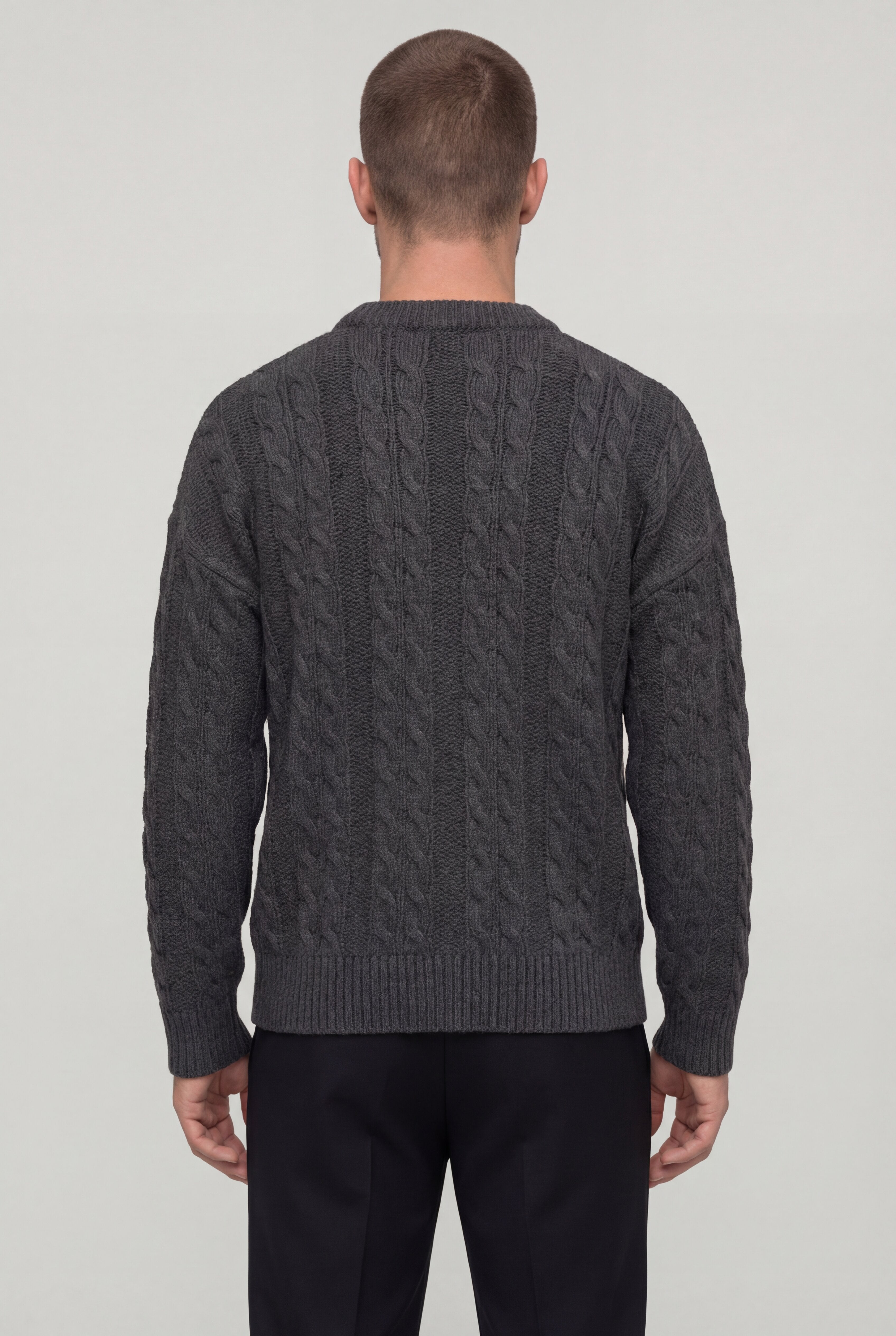 KAVIRO CABLE KNIT SWEATER – GRAY
