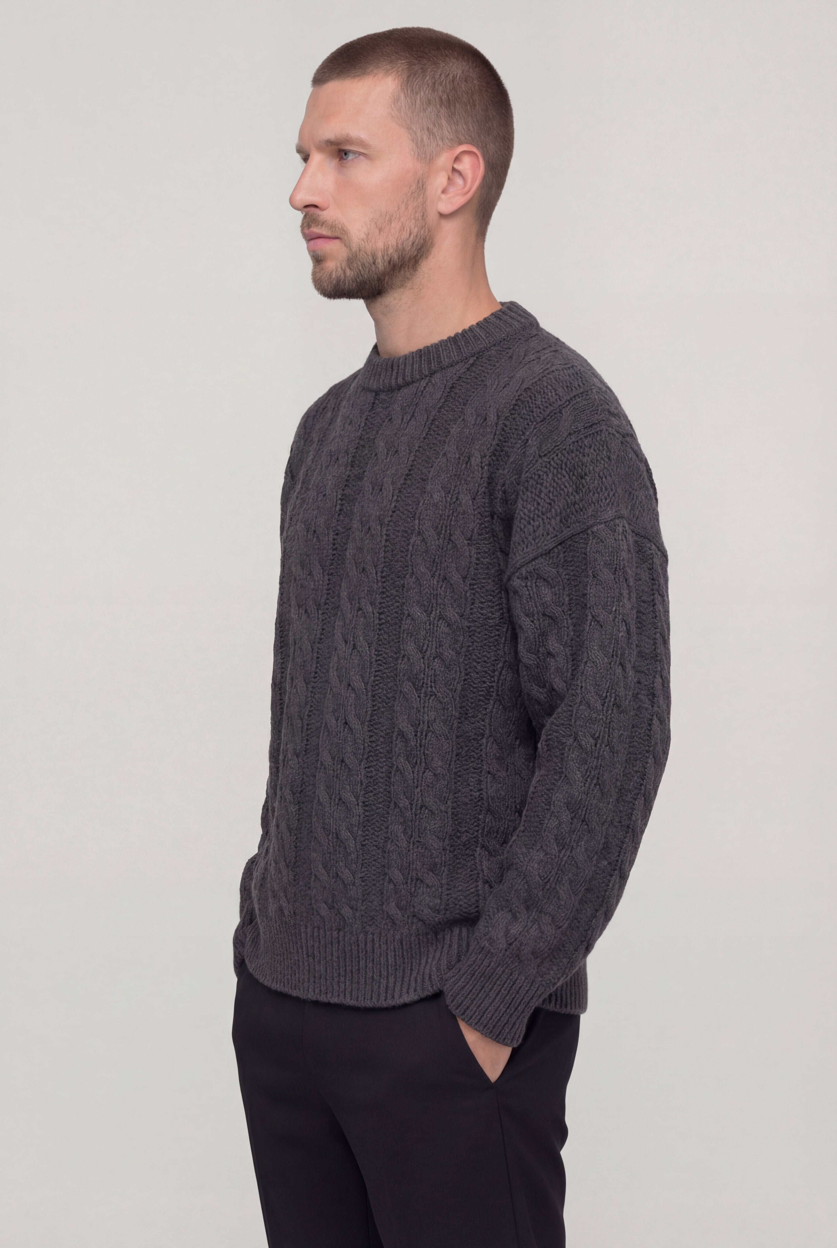 KAVIRO CABLE KNIT SWEATER – GRAY