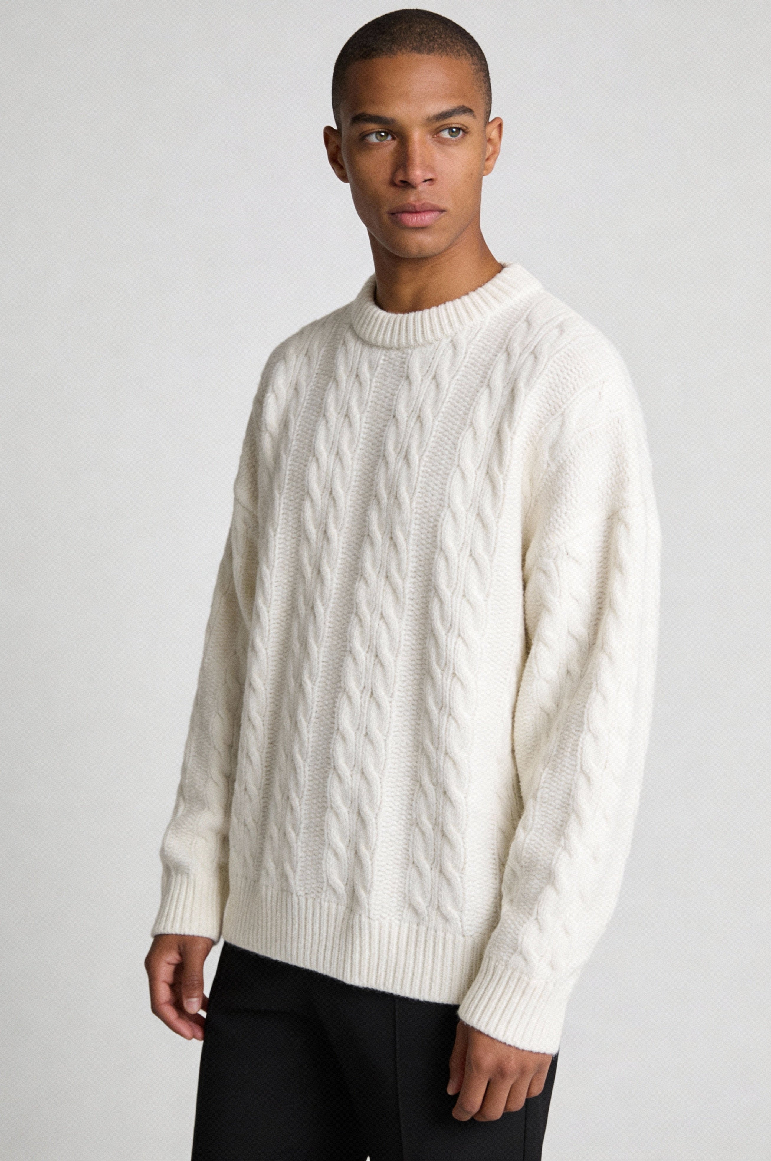 KAVIRO CABLE KNIT SWEATER – OFF-WHITE
