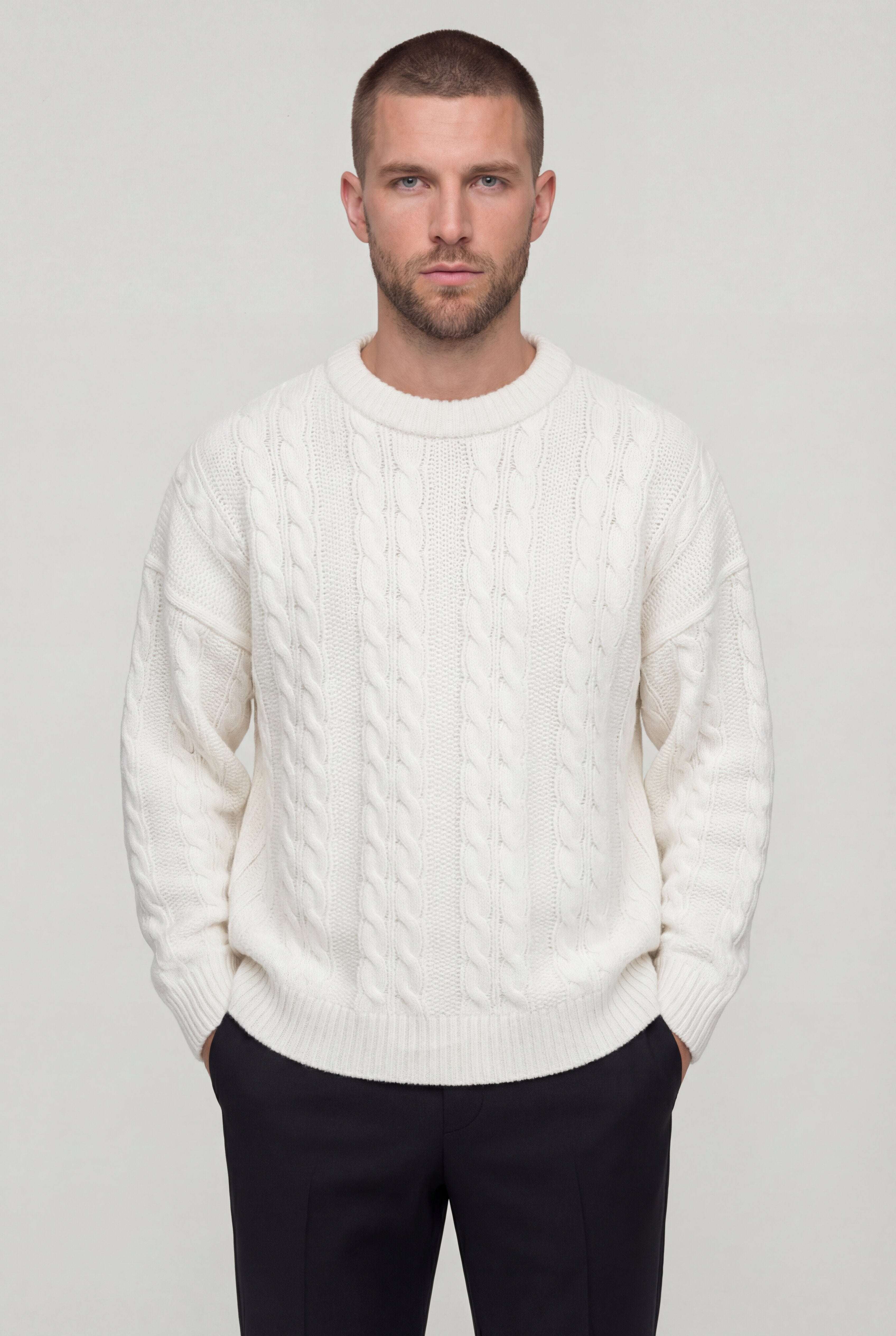 KAVIRO CABLE KNIT SWEATER – OFF-WHITE
