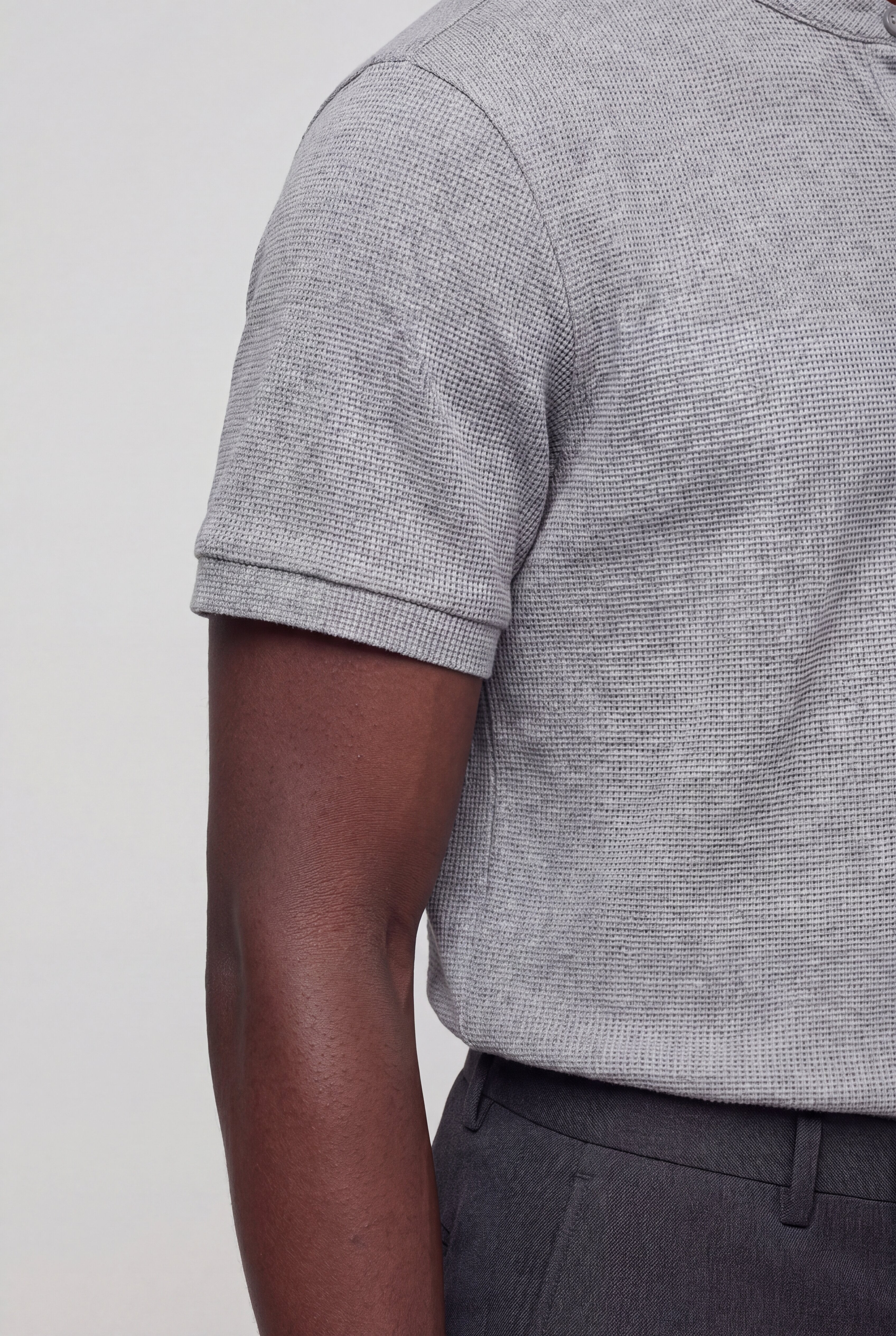 LOMZ HENLEY TEE – GRAY