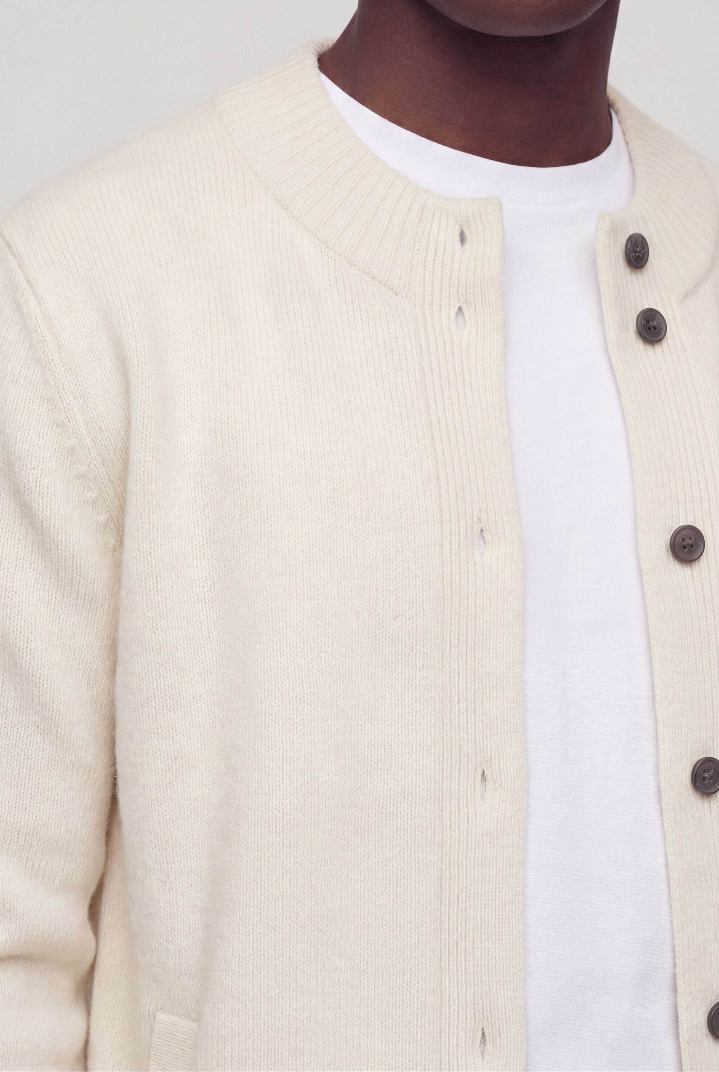 LORVIK WOOL STAND COLLAR CARDIGAN – IVORY