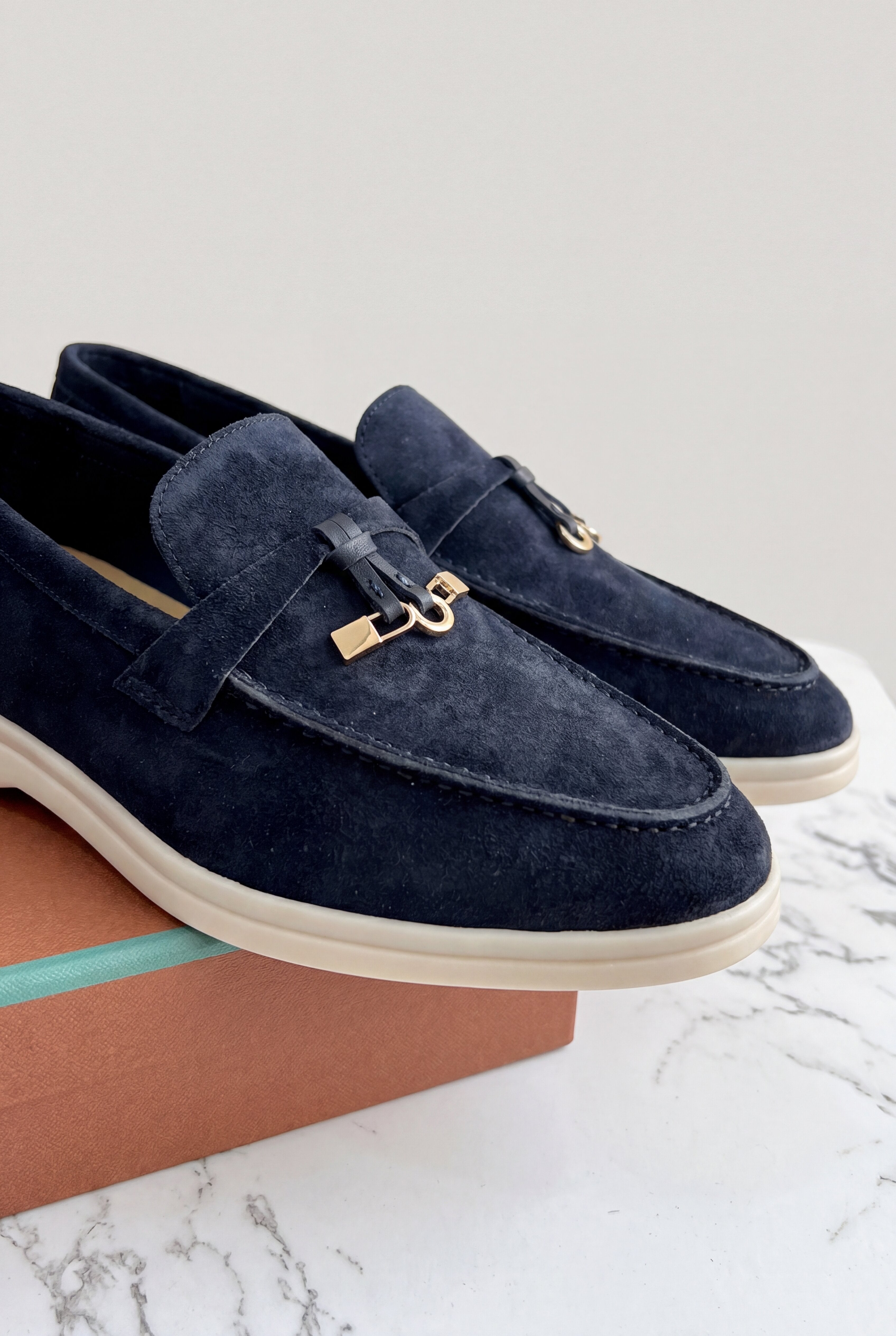 MERIDAN LOAFERS - NAVY