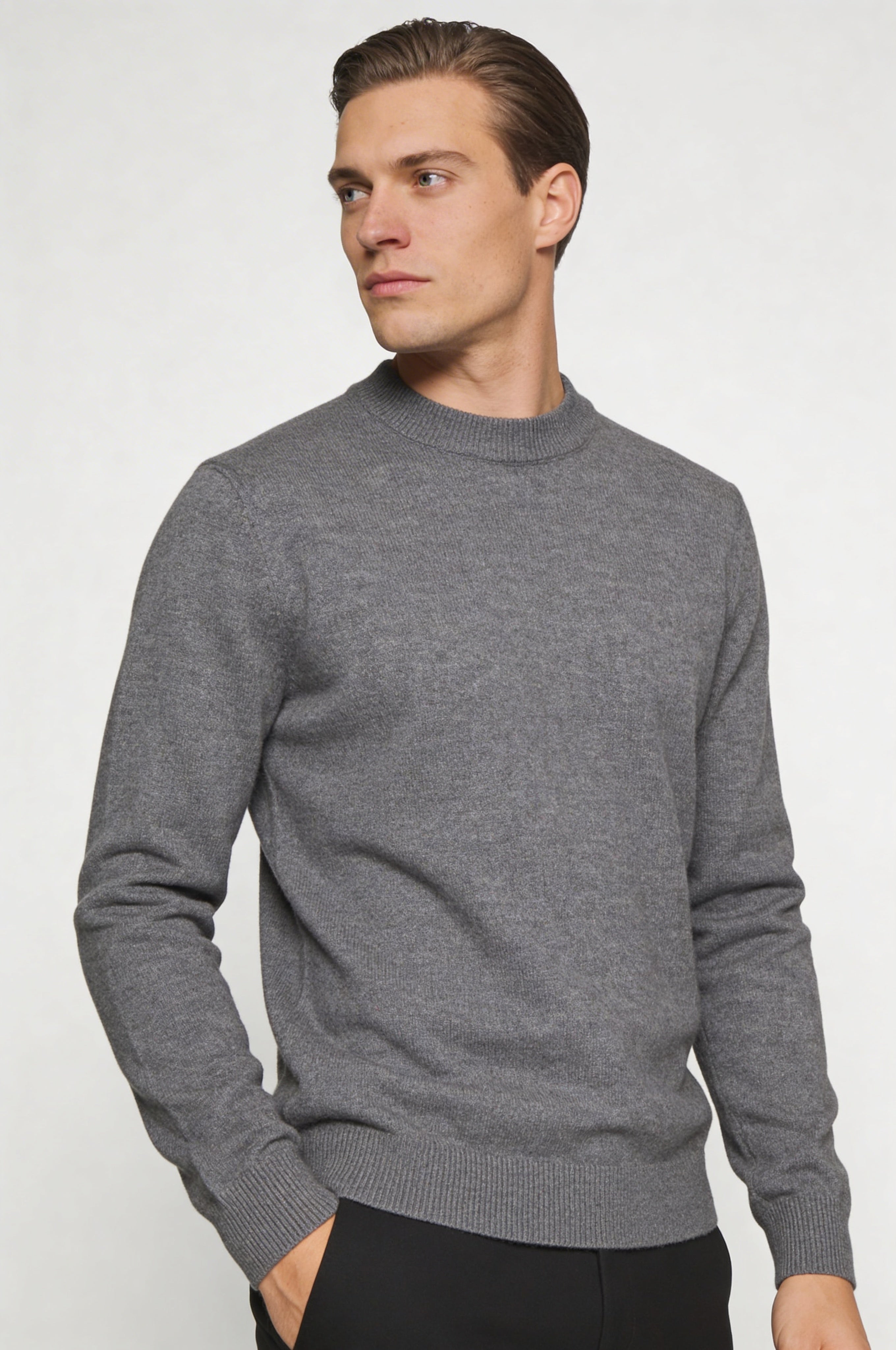 NARETH CREWNECK SWEATER – GRAY