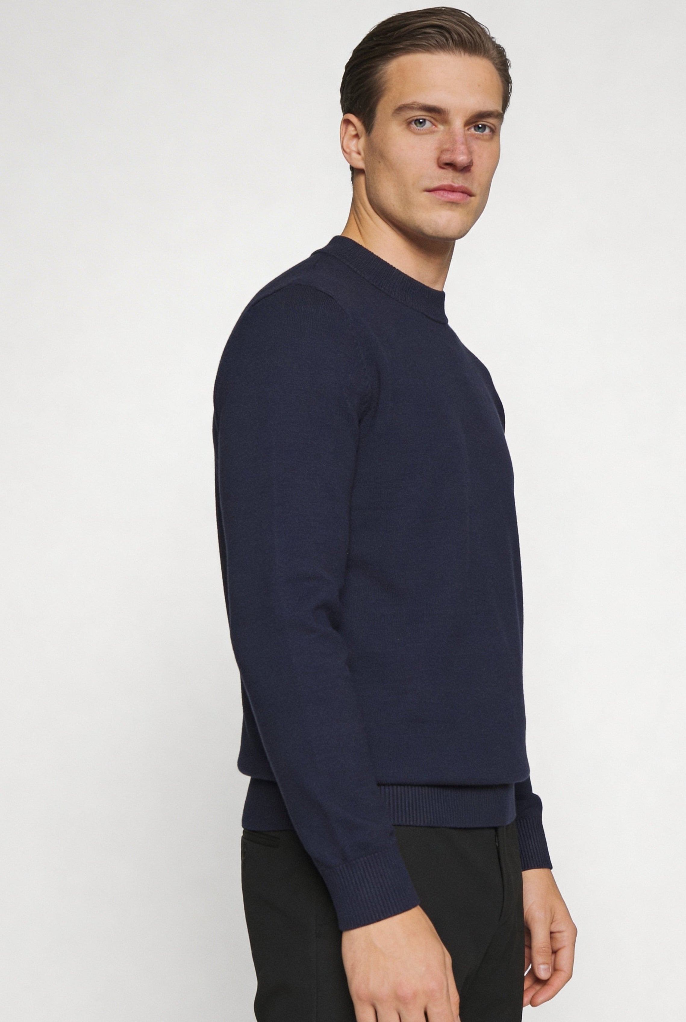 NARETH CREWNECK SWEATER – NAVY