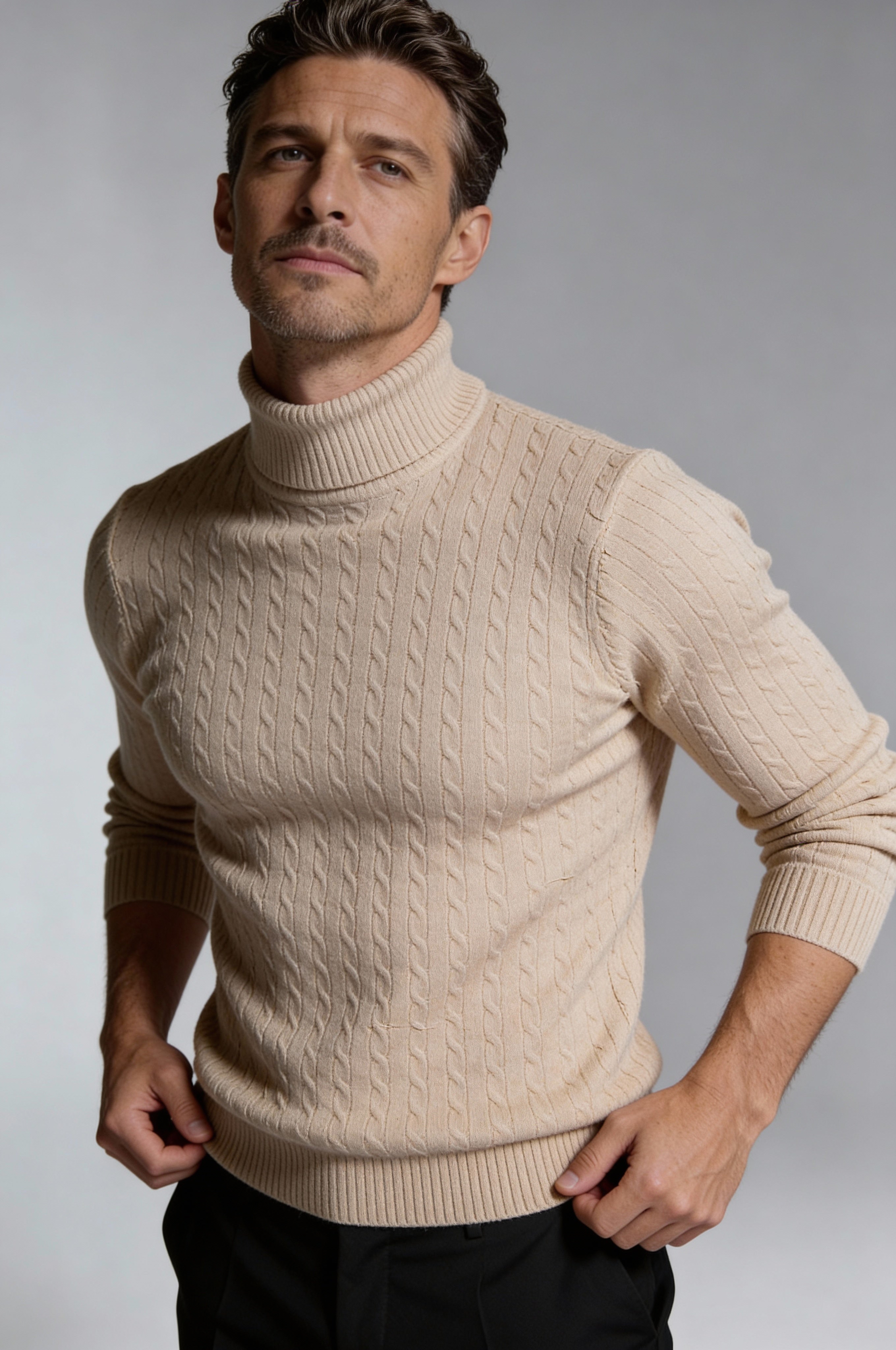 NORELLI CABLE TURTLENECK – BEIGE
