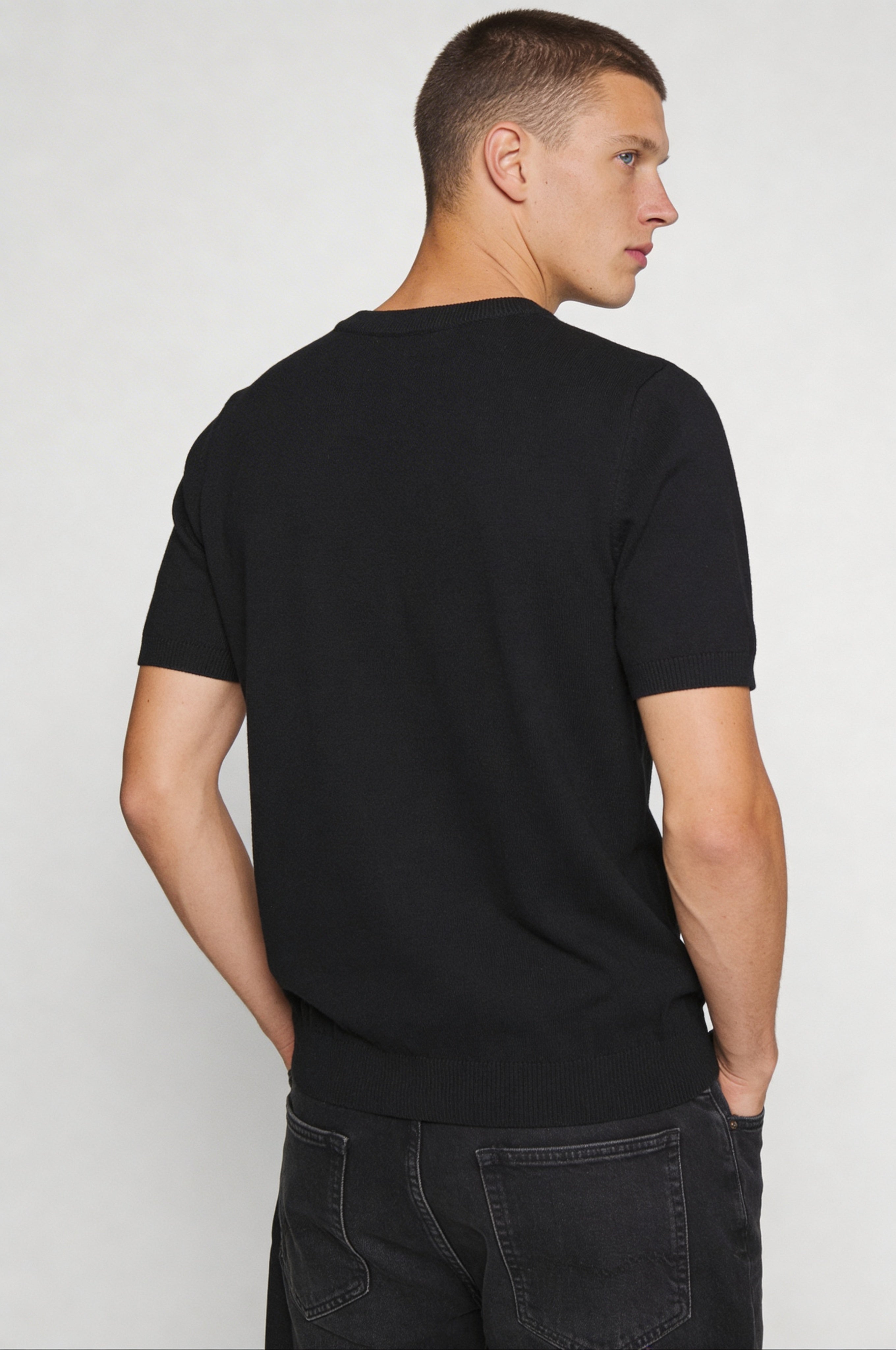 SOLEN KNIT TEE – BLACK
