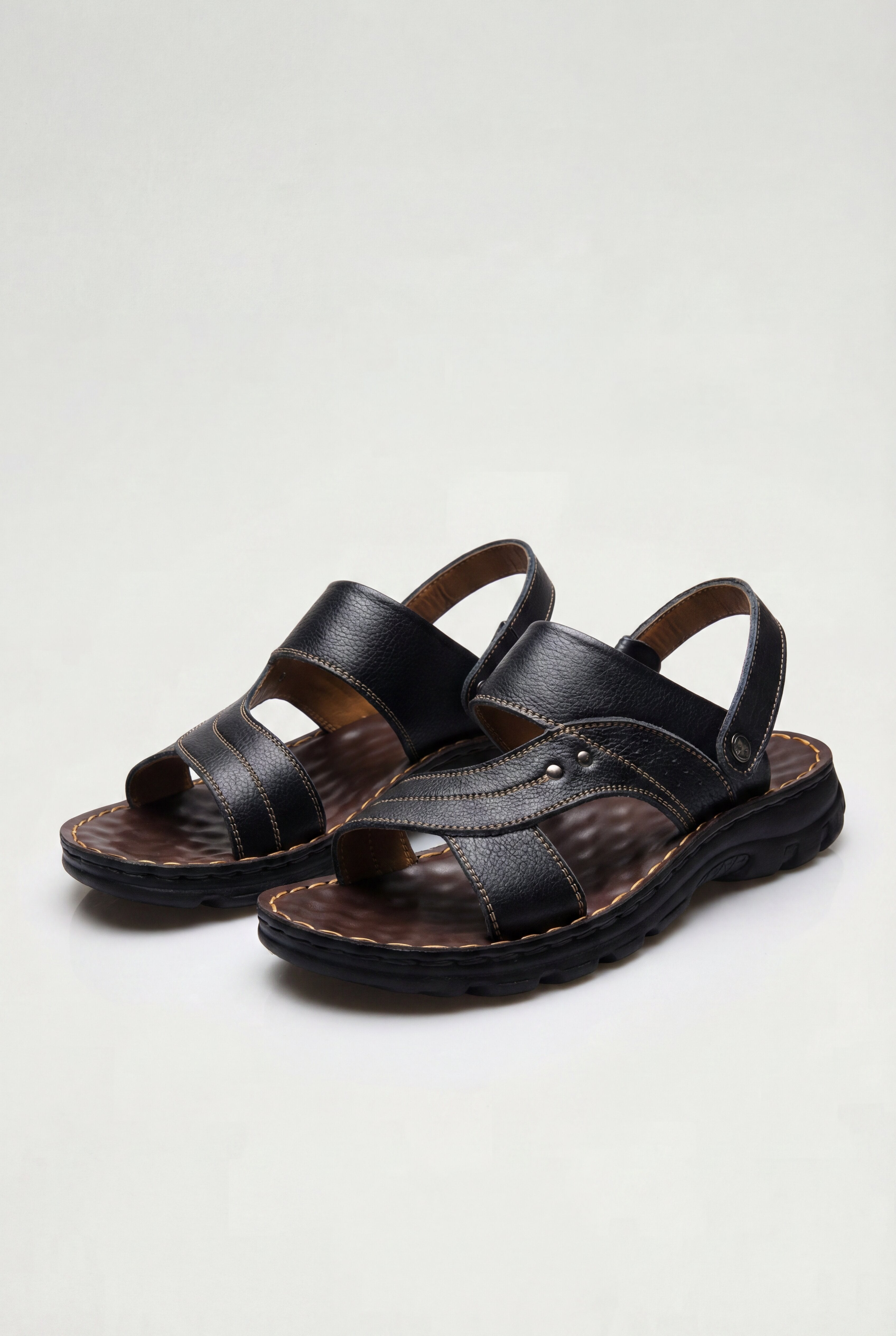 STRVAN STRAP SANDALS - BLACK